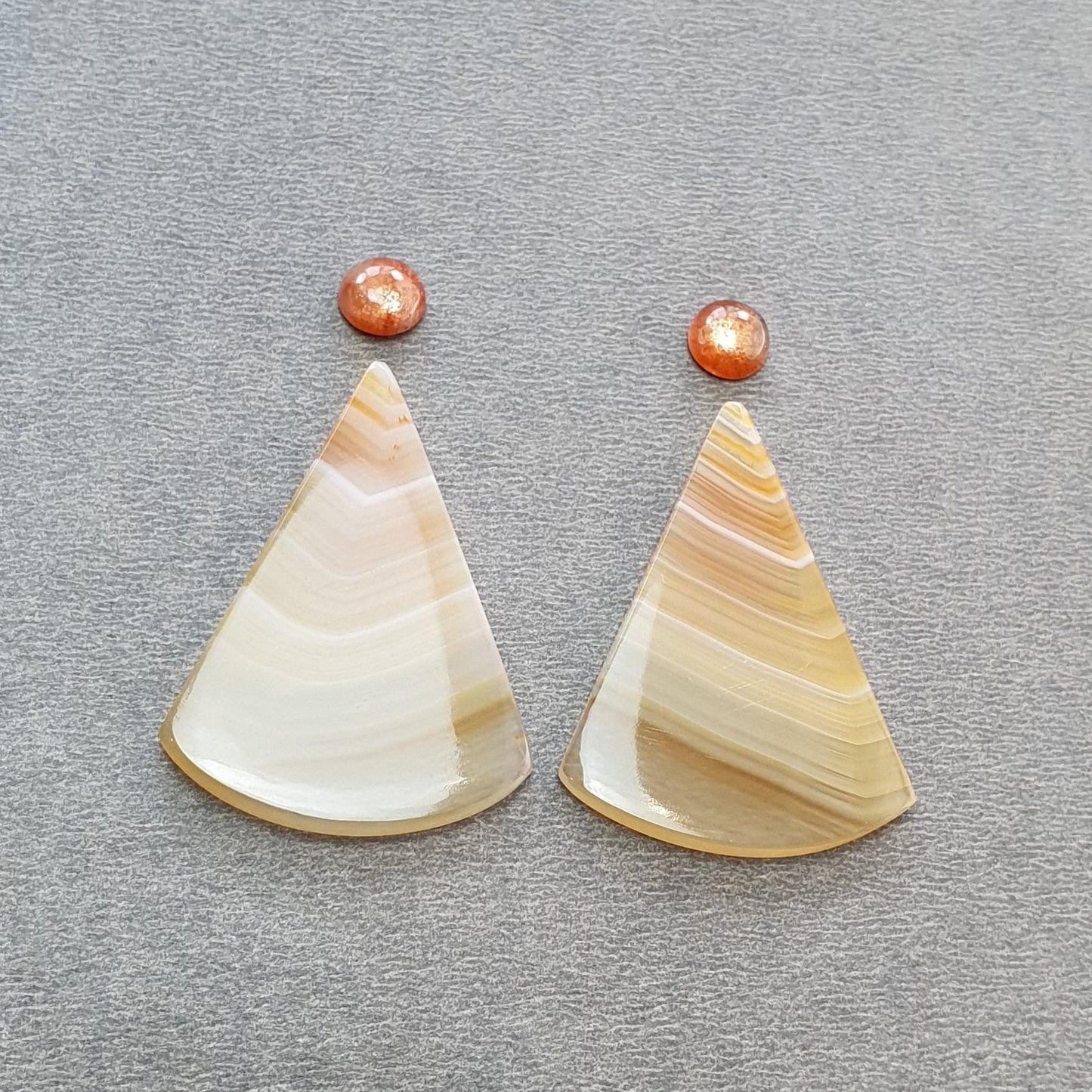 Botswana Agate Sunstone & Labradorite Gemstone Cabochon : Natural Untreated Bi-Color Agate Pear Oval Round Shape 4pc/6pc Set