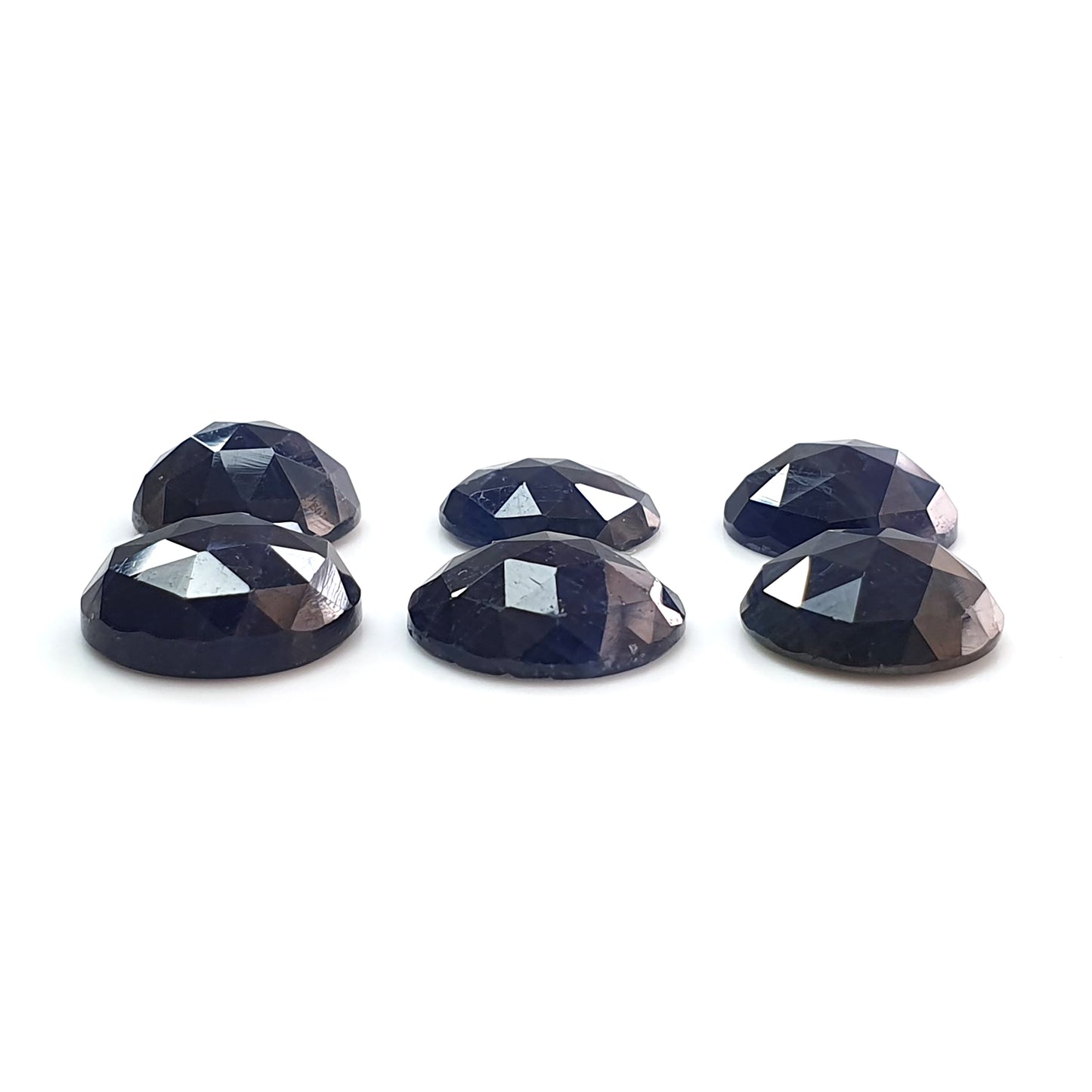 natürlicher, unbehandelter Edelstein