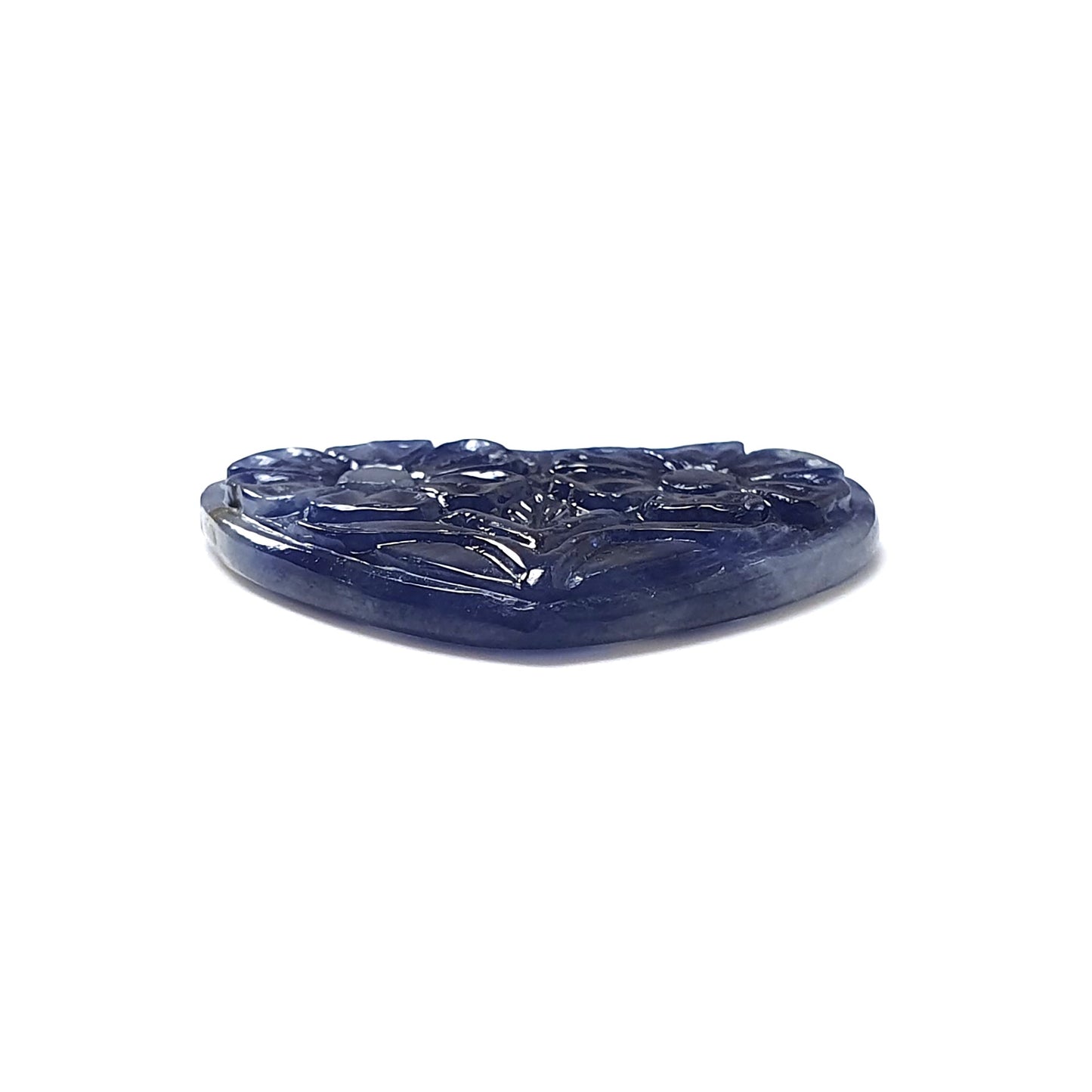 intaglio a cuore in zaffiro blu
