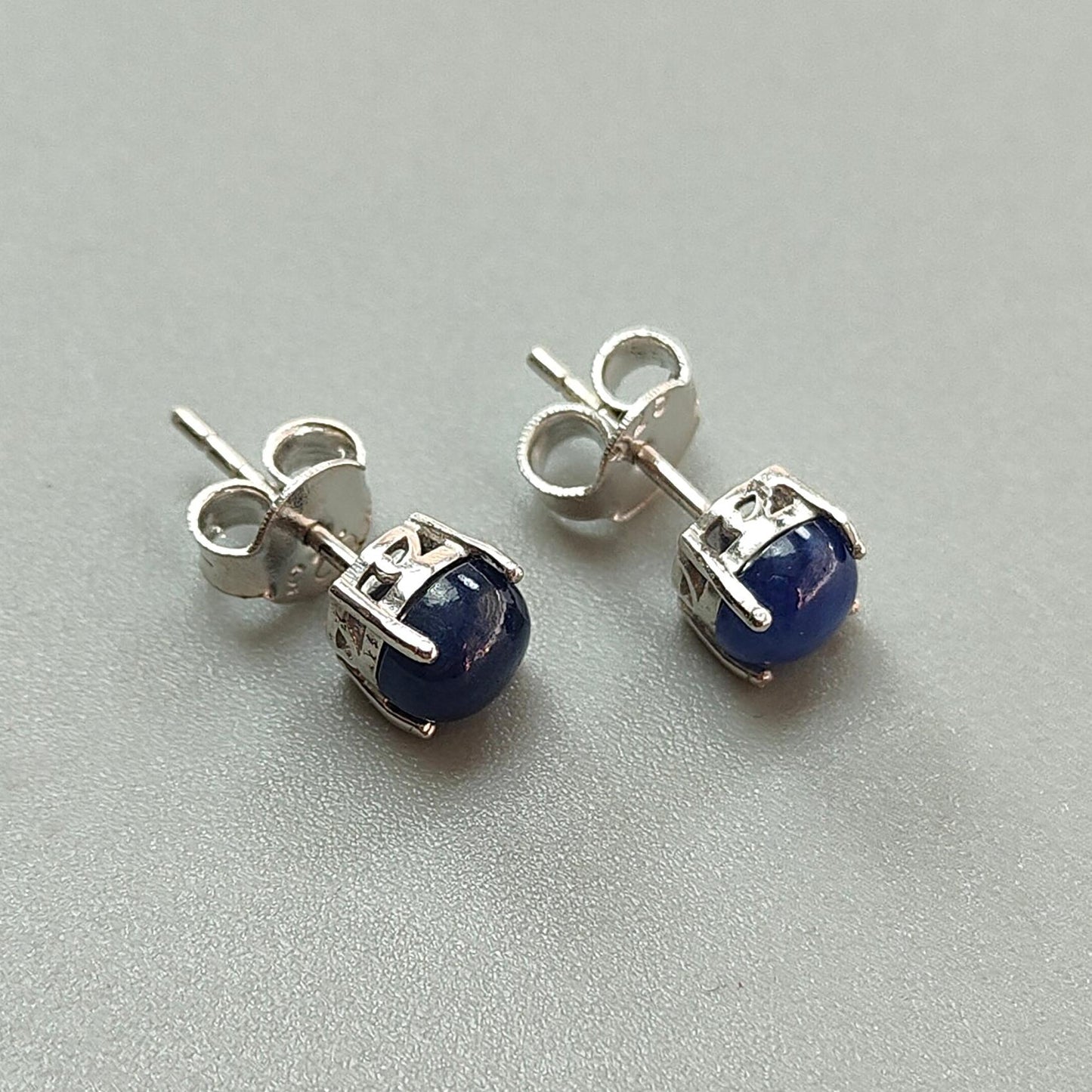 Blue Sapphire Plain Silver Earring: 1.91gms Natural Untreated Sapphire Round 925 Sterling Silver Prong Set Push Back Stud Earring 0.75"