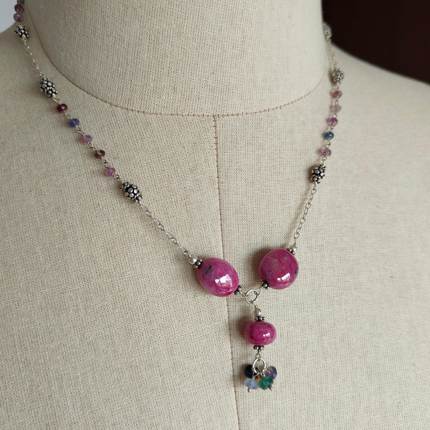 Ruby & Emerald Sapphire Beads Necklace And Earring : 30.43gms 925 Silver Natural Ruby Untreated Plain Beaded Earrings Necklace Set