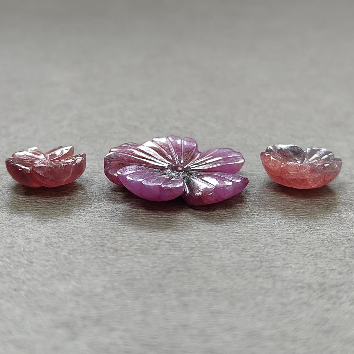 Rosemary Sheen SAPPHIRE Gemstone Flat Slices & Flower Carving : Natural Untreated Unheated Multi Sapphire Round , Hexagon Shapes Sets
