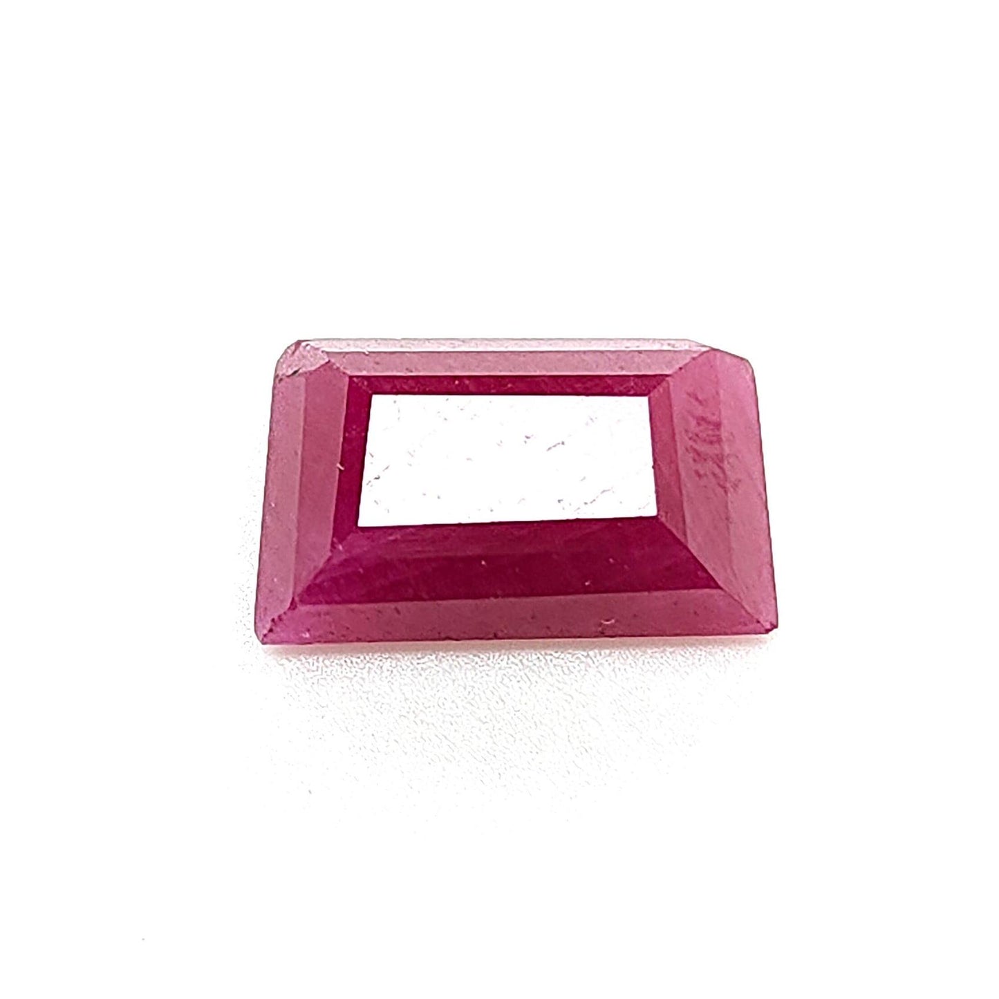 Ruby Gemstone Step Cut : 8.00cts Natural Untreated Unheated Red Ruby Trapezium Shape 14*9mm 1pc