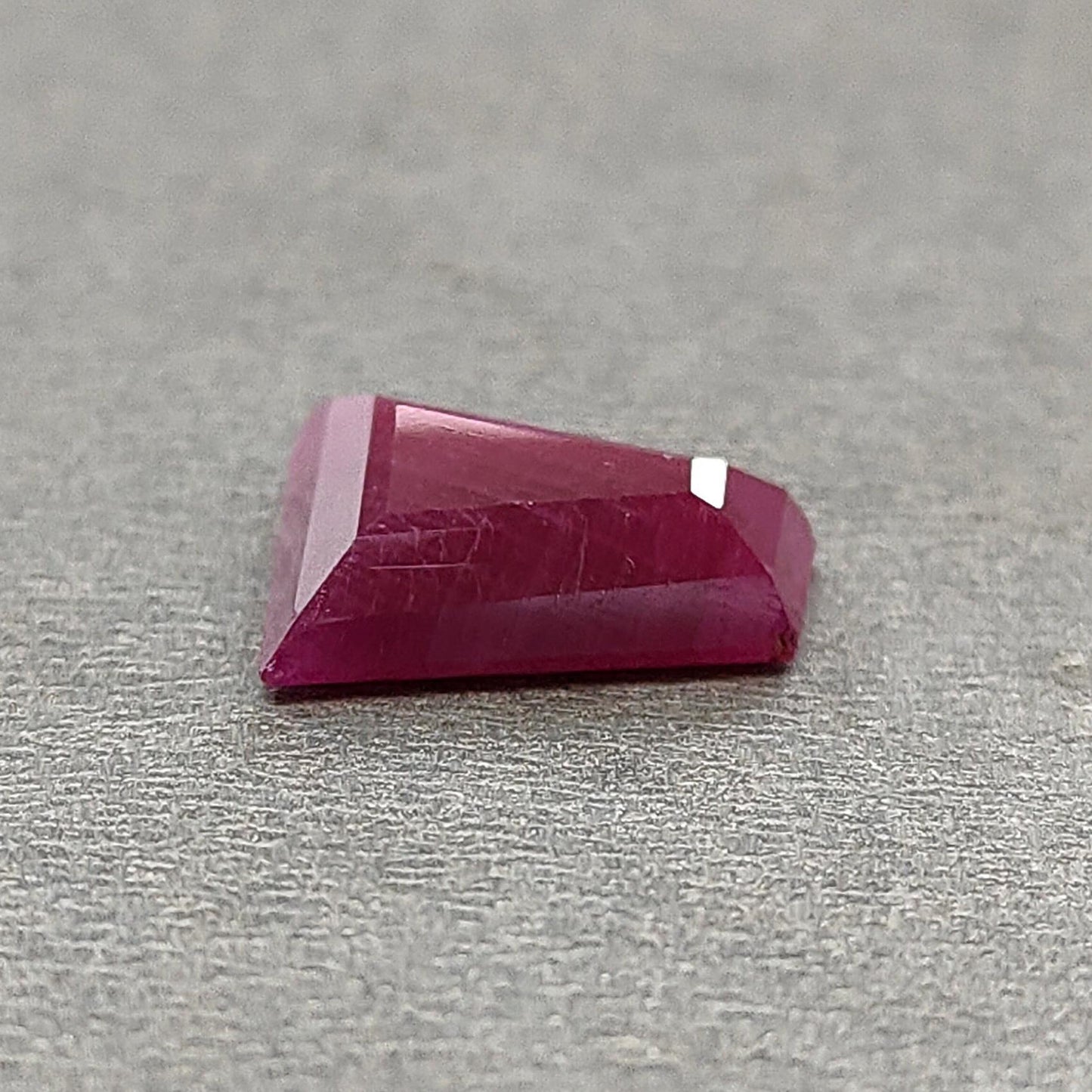 Ruby Gemstone Step Cut : 8.40cts Natural Untreated Unheated Red Ruby Trapezium Shape 15*4mm 1pc