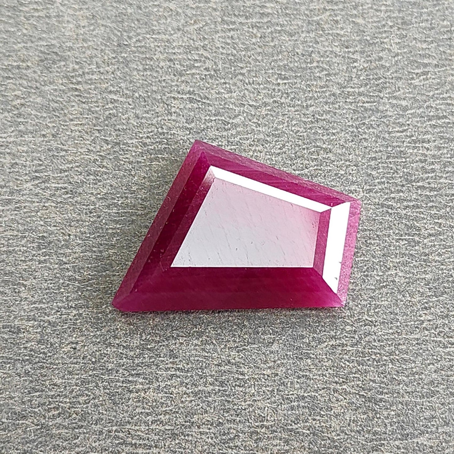 Ruby Gemstone Step Cut : 12.00cts Natural Untreated Unheated Red Ruby Trapezium Shape 17*16mm 1pc