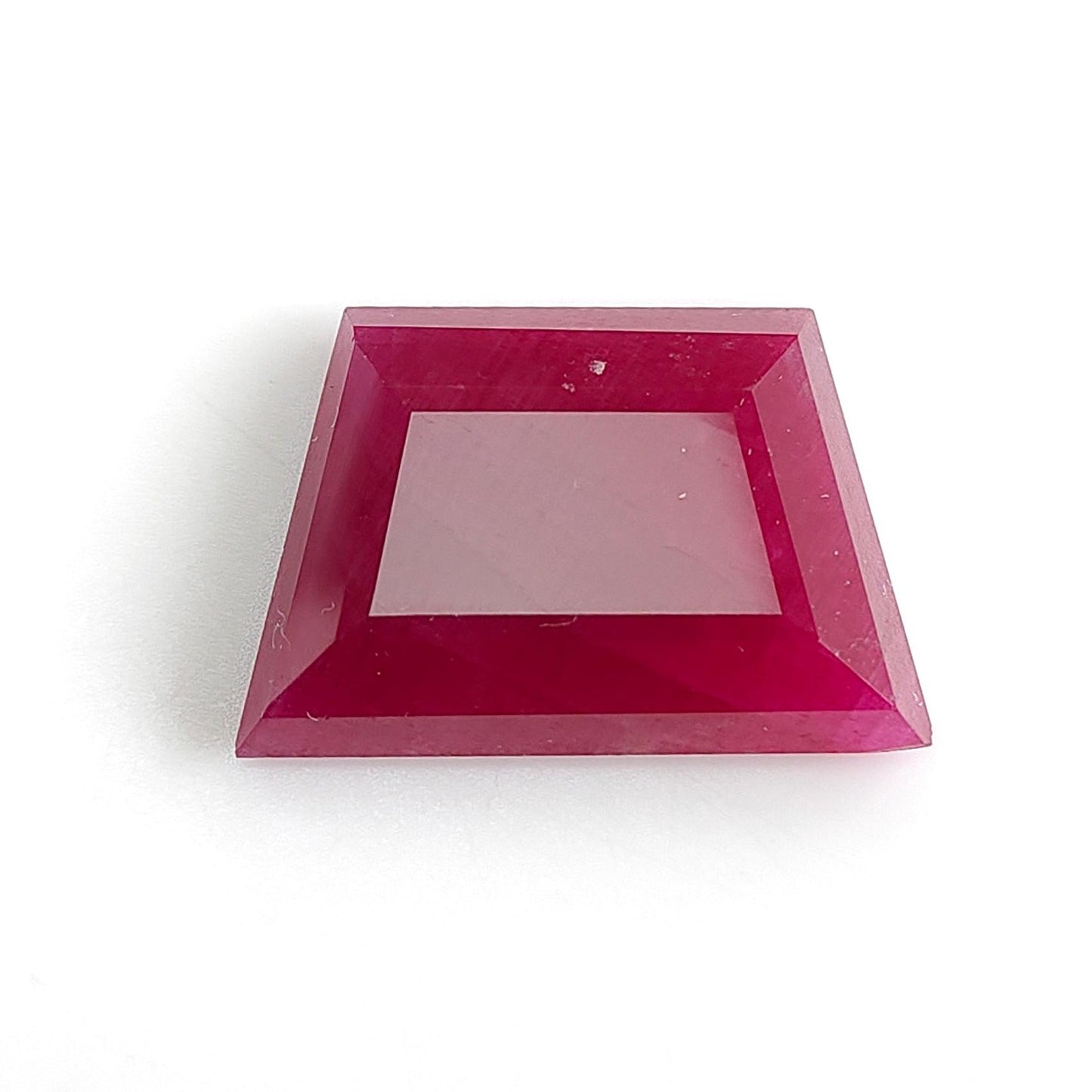 Ruby Gemstone Step Cut : 16.30cts Natural Untreated Unheated Red Ruby Trapezium Shape 21*14mm 1pc