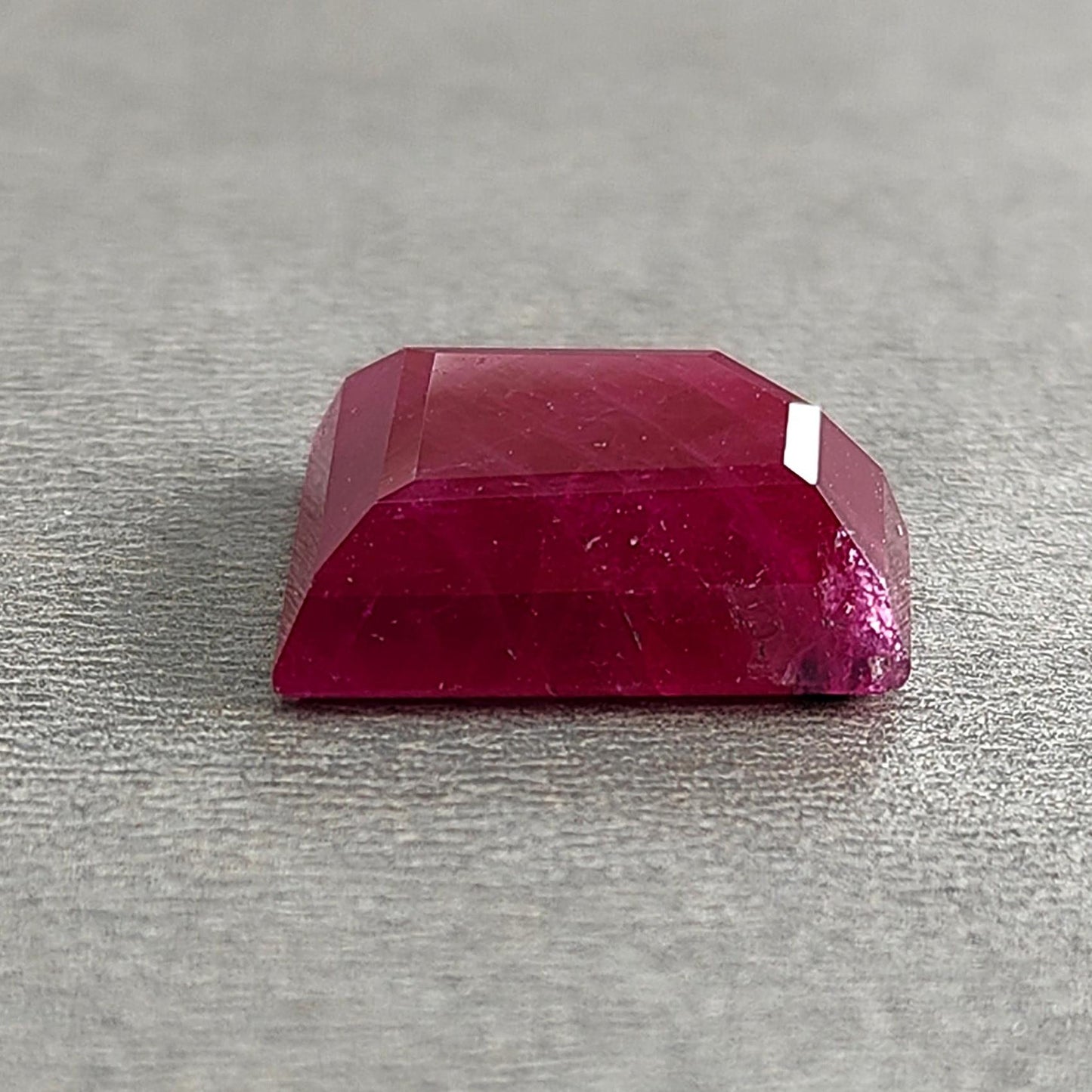 Ruby Gemstone Step Cut : 17.00cts Natural Untreated Unheated Red Ruby Trapezium Shape 16*15mm 1pc