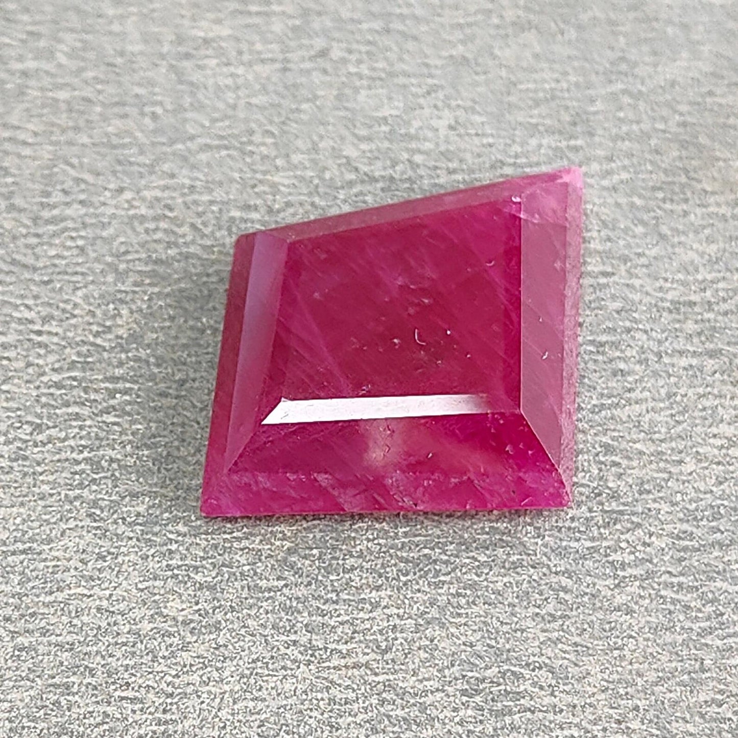 Ruby Gemstone Step Cut : 17.80cts Natural Untreated Unheated Red Ruby Trapezium Shape 17*18mm 1pc