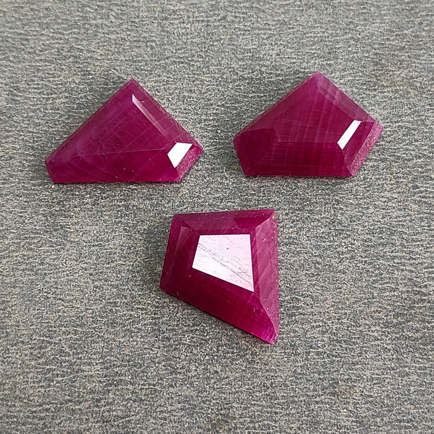 Ruby Gemstone Step Cut : 25.00cts Natural Untreated Unheated Red Ruby Trapezium Shape 15*12mm 3pc