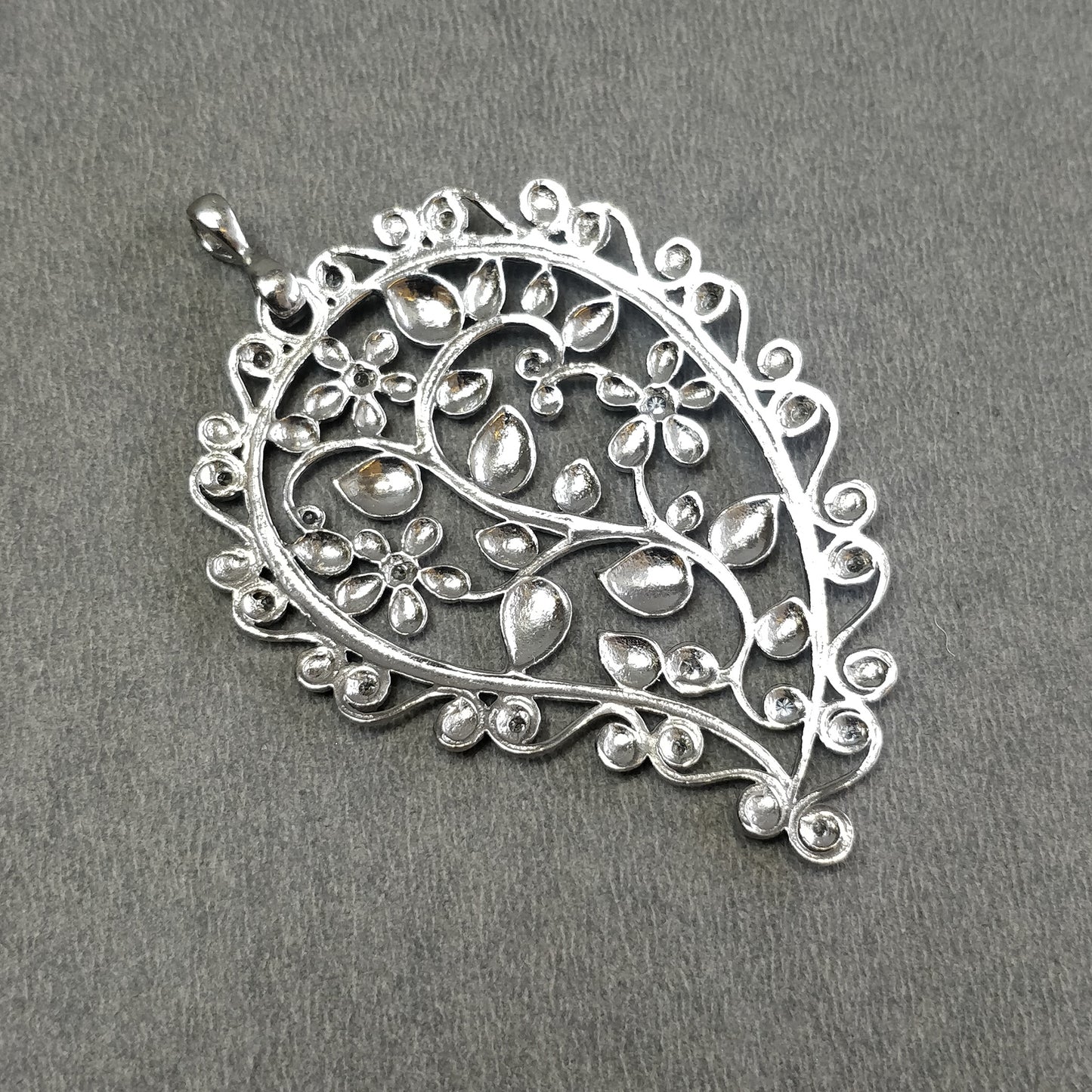 925 Sterling Silver With Cubic Zirconia Pendant : 10.67gms Fashion Jewellry Single Side Floral Leaf Pendant 2.5" Gift For Her