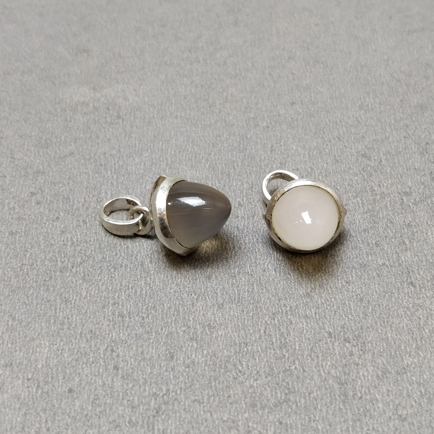 Onyx Gemstone With 925 Sterling Silver: 4.20gms(Approx) Natural Onyx White Gray Regular Size Bullet Pendant With Normal Loop 1" Gift For Her