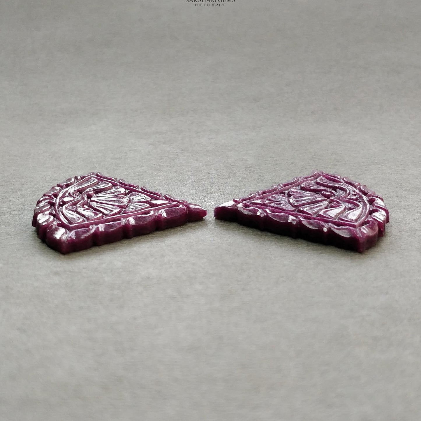 Red RUBY Gemstone Carving : 84.90cts Natural Untreated Unheated Ruby Floral Hand Carved Triangle Shape 35*41 Pair