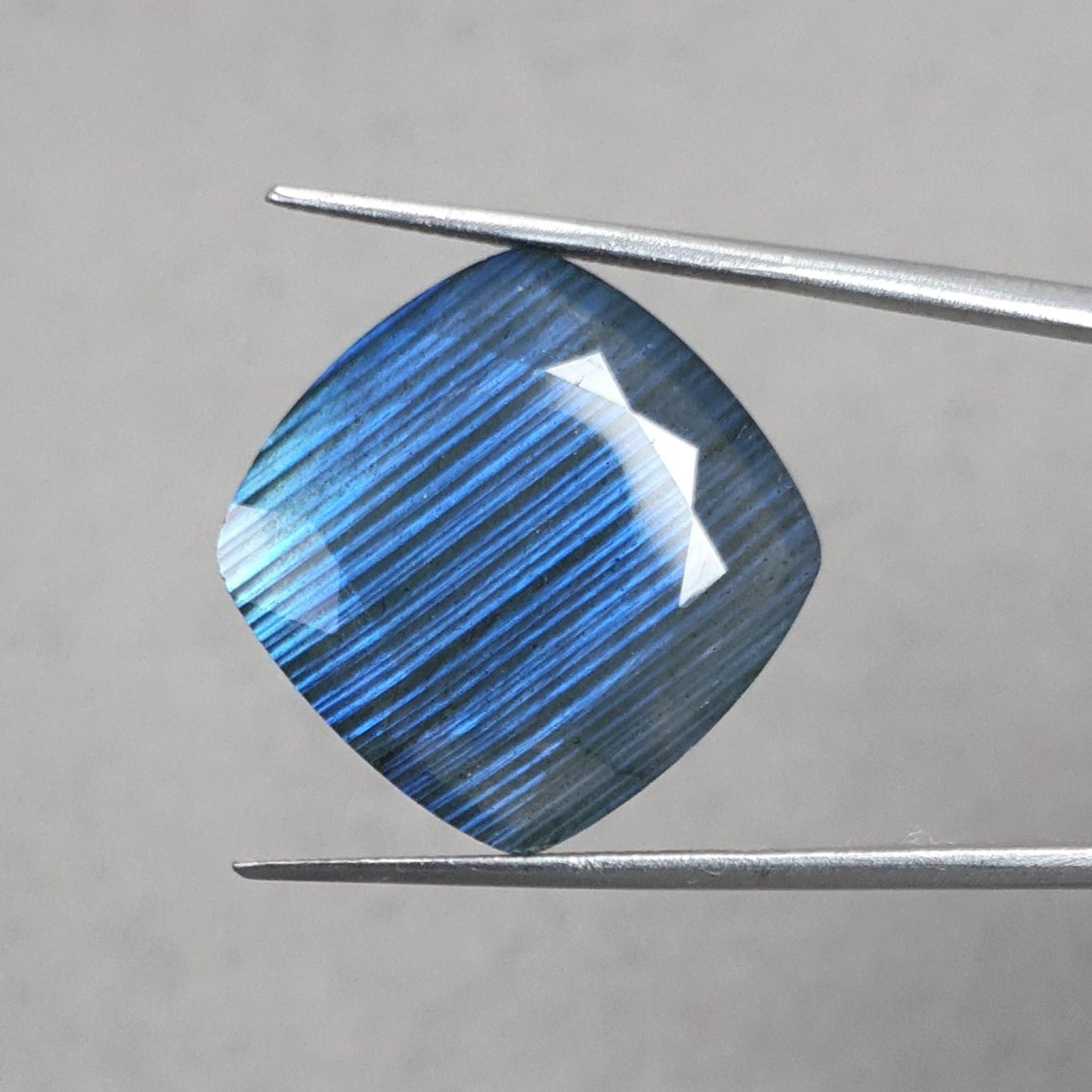 Labradorite Cabochon Fancy Cut : 21.40cts Natural Untreated Unheated Blue Labradorite Cushion Shape 1pc For Jewelry 21mm