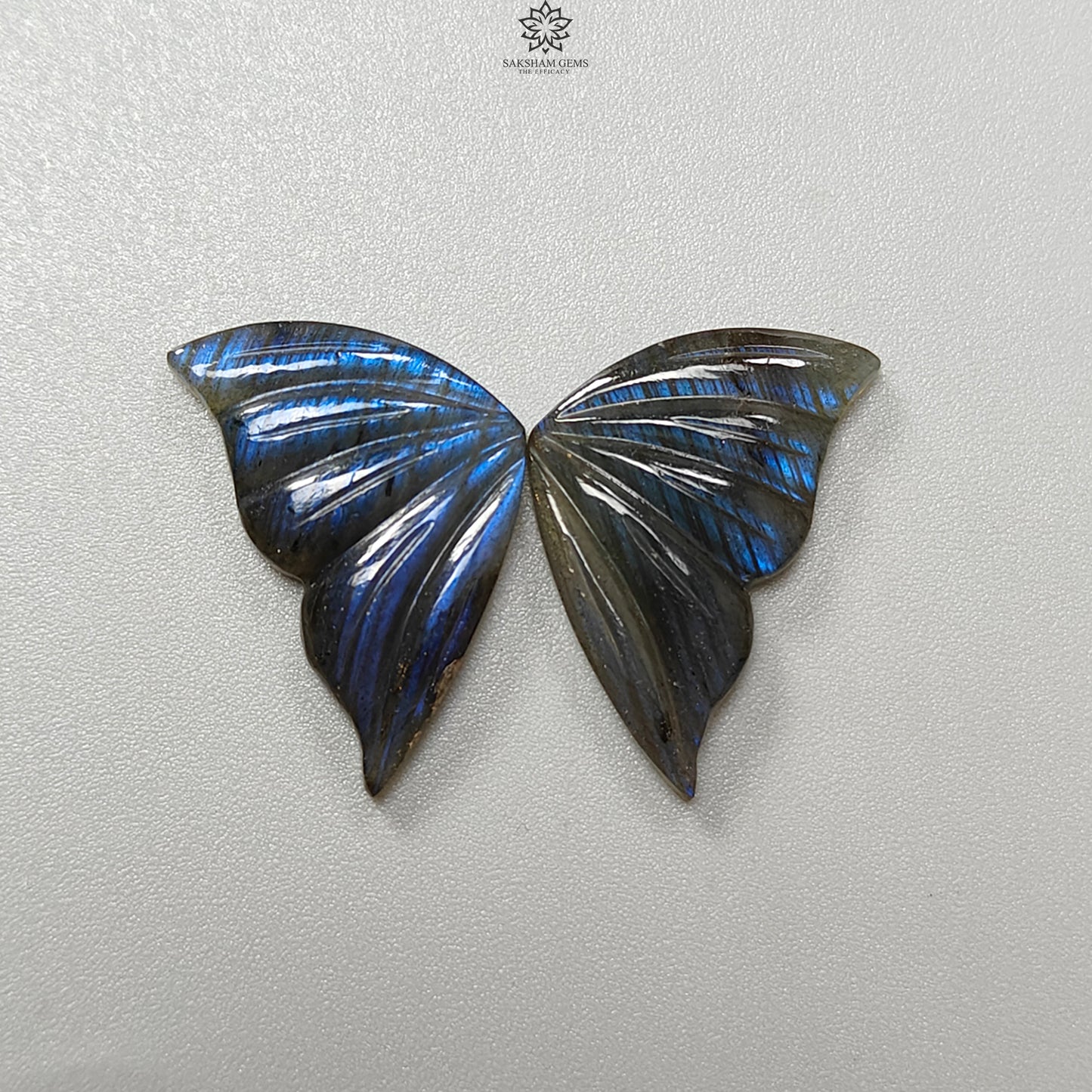 Blaue Labradorit-Schmetterlingsschnitzerei