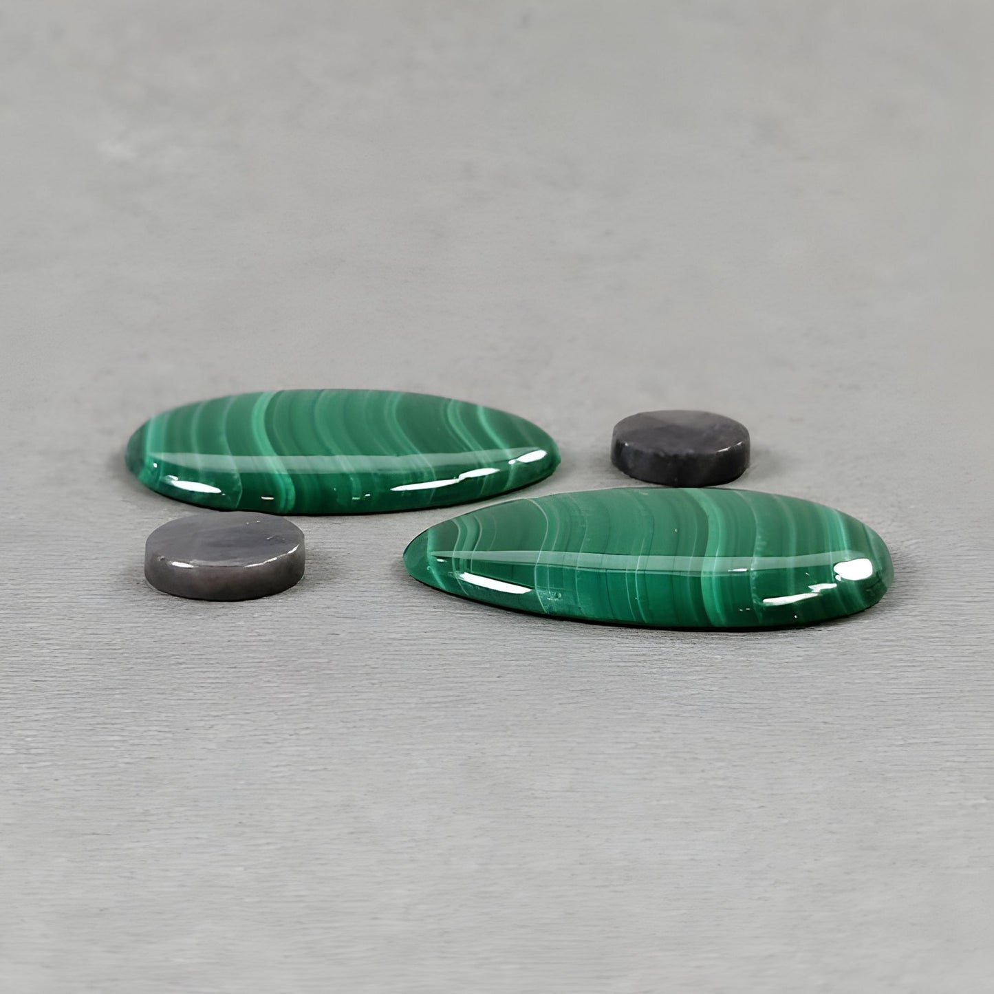 天然未经处理的宝石