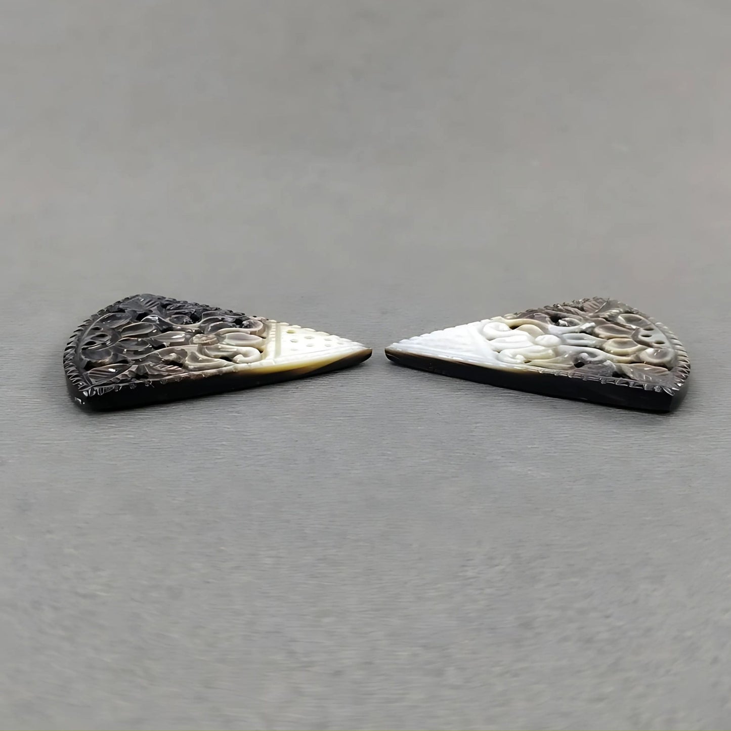 44.75cts Mother Of Pearl Gemstone Carving Natural Untreated Black Triangle Shape 36.5*32.5mm Pair