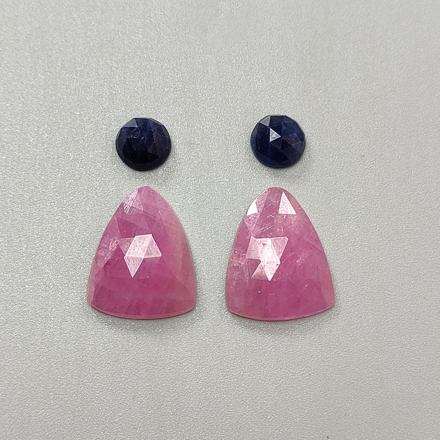 天然多颗蓝宝石