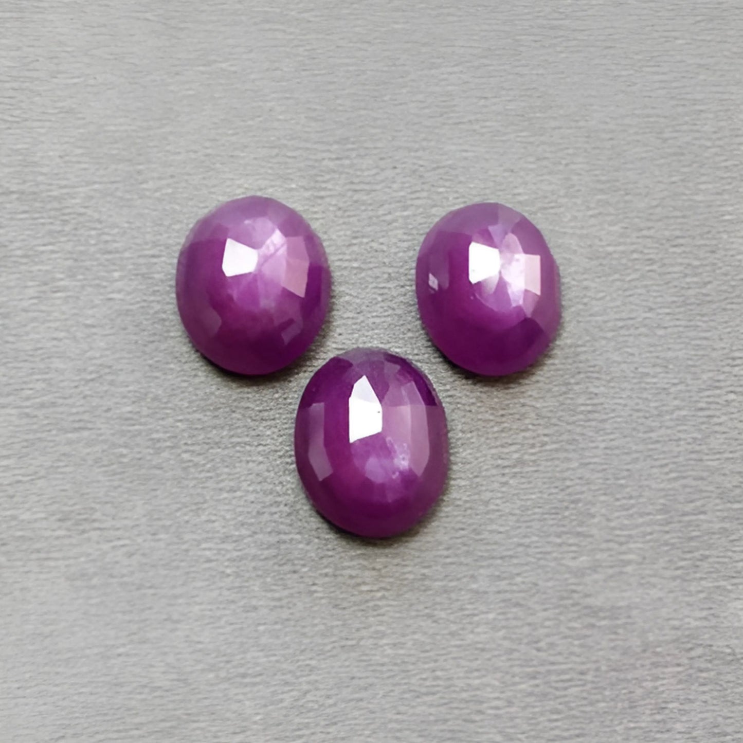 Rubis framboise à facettes