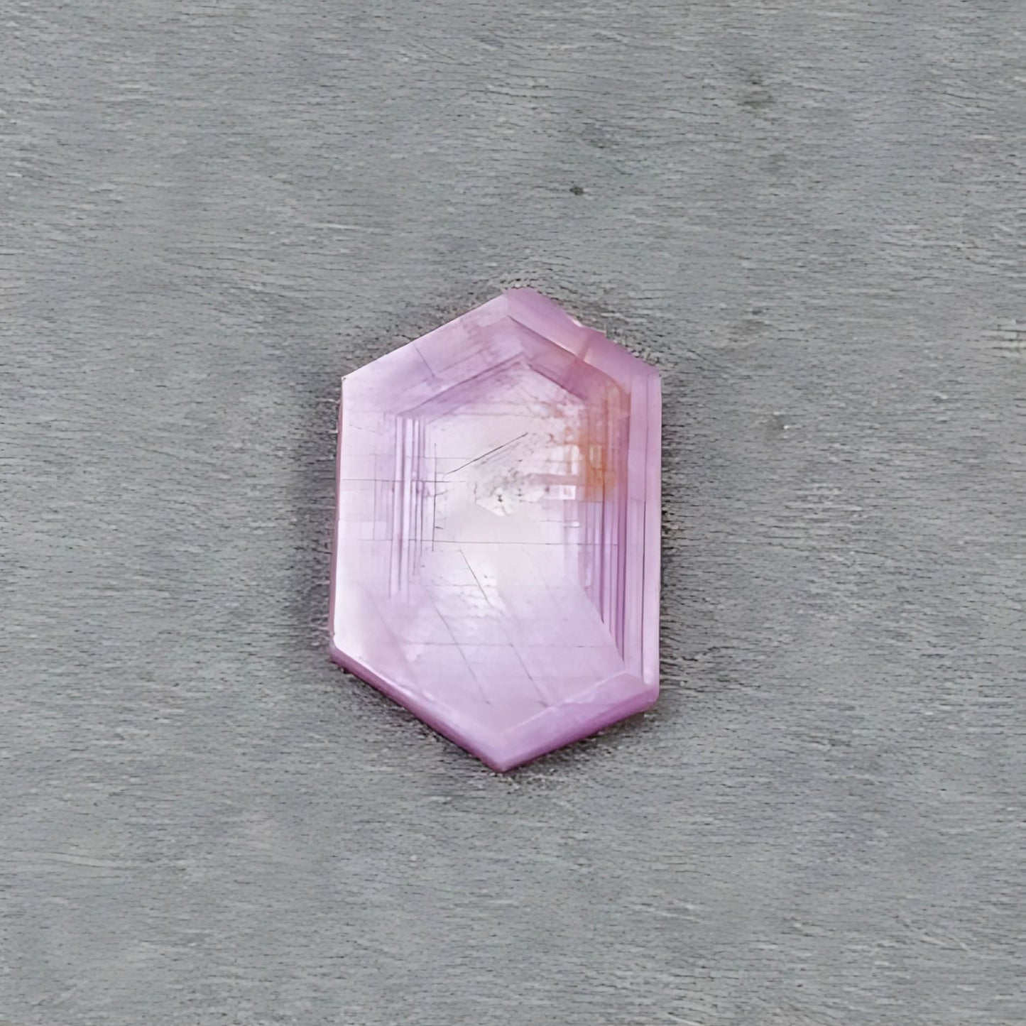 迷迭香粉蓝宝石六边形扁平片