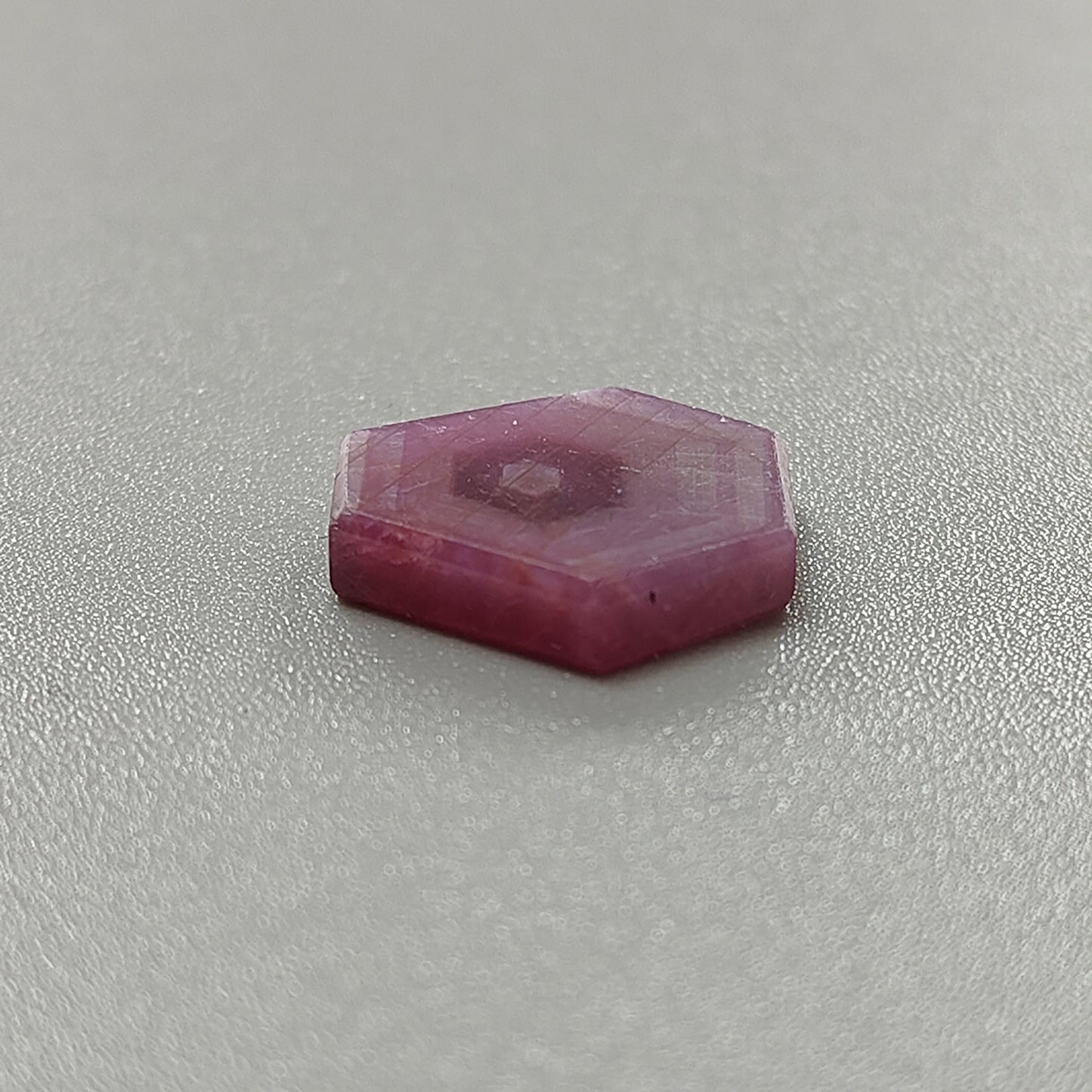 天然未処理ローズマリールビー