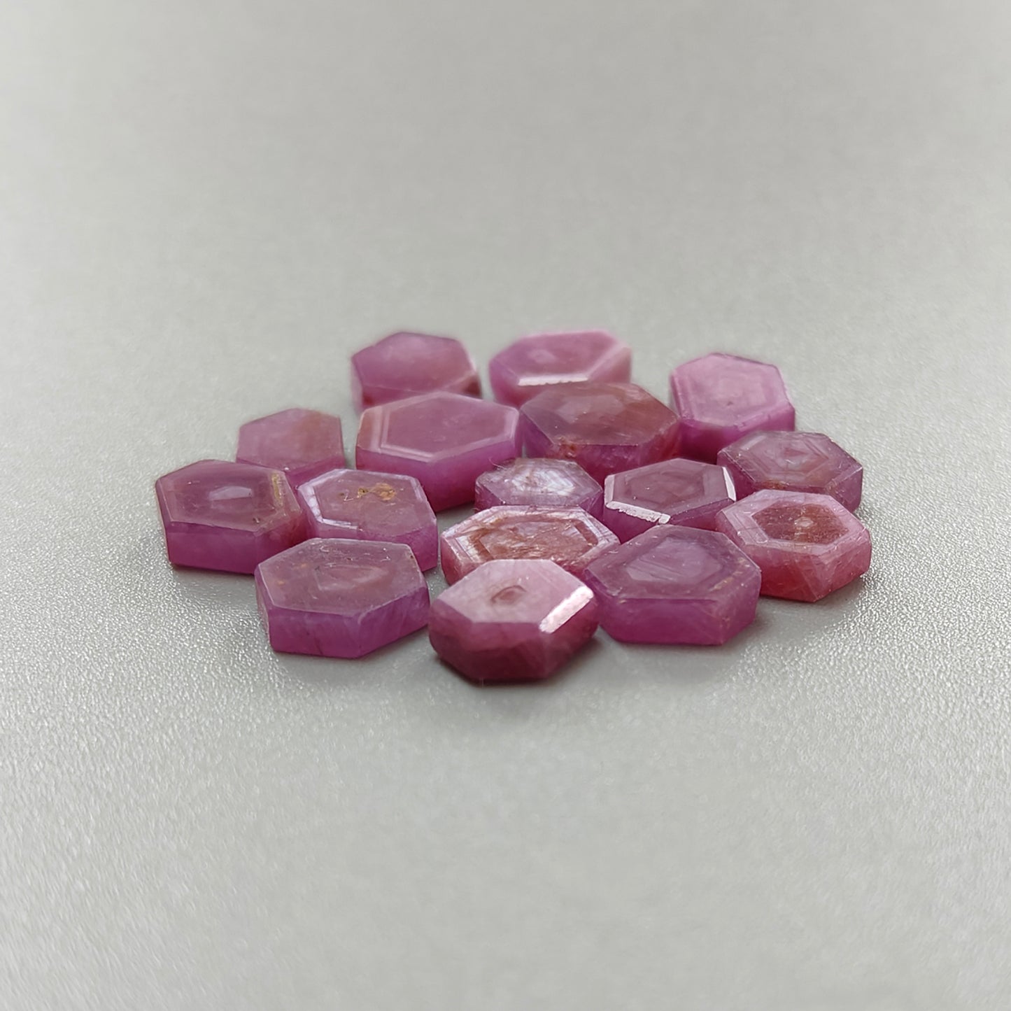 宝石用のルビー