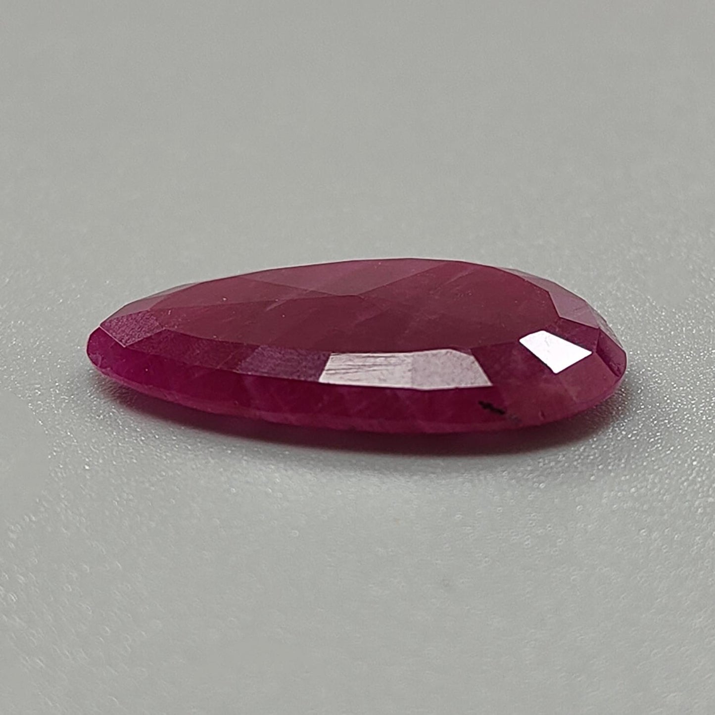 Ruby Gemstone Faceted Cut: 18.90cts Natural Untreated Unheated Red Ruby Fancy Shape 25*17mm 1pc for Jewelry July Birthstone