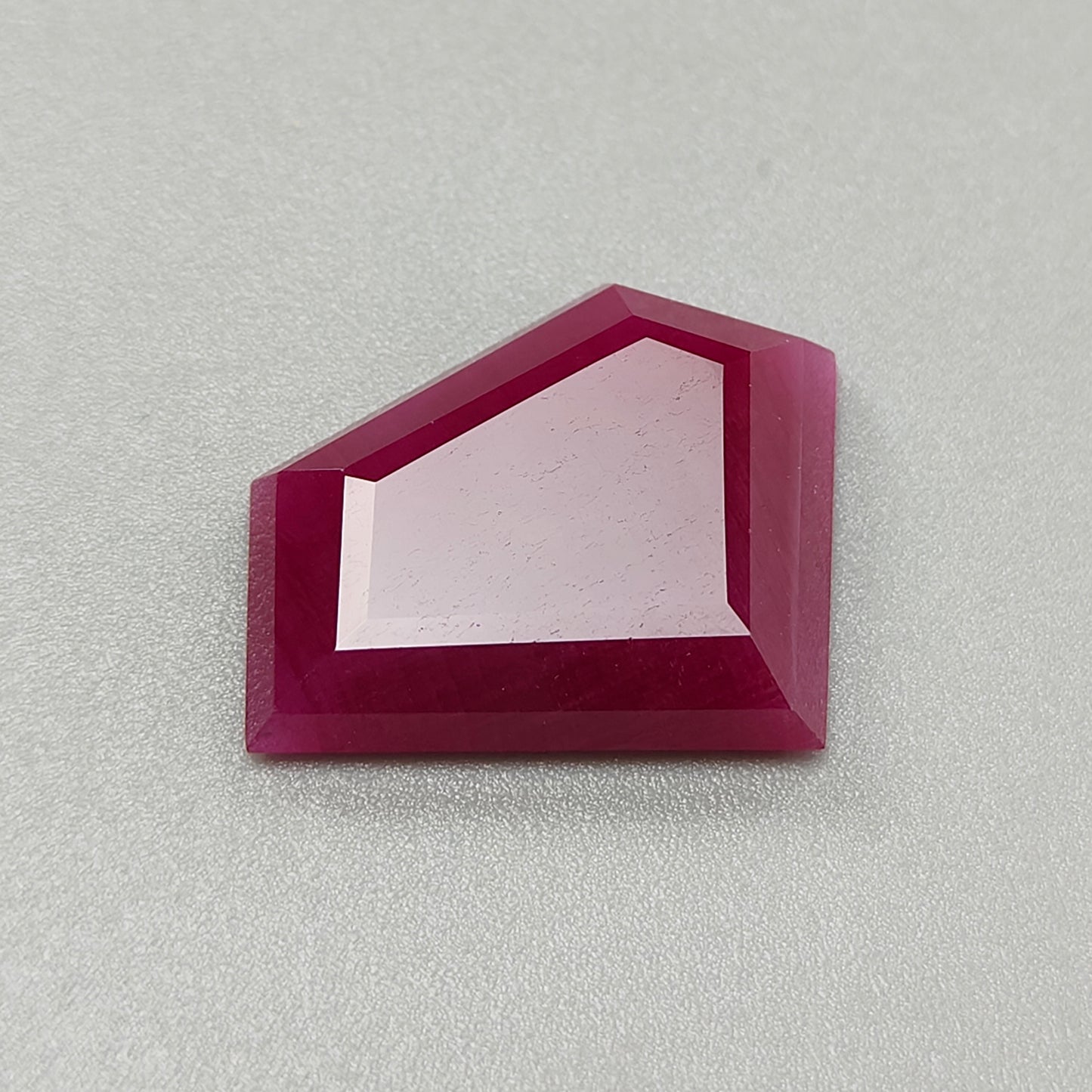 Ruby Gemstone Step Cut: 12.90cts Natural Untreated Unheated Red Ruby Fancy Shape 19*22mm 1pc for Jewelry July Birthstone