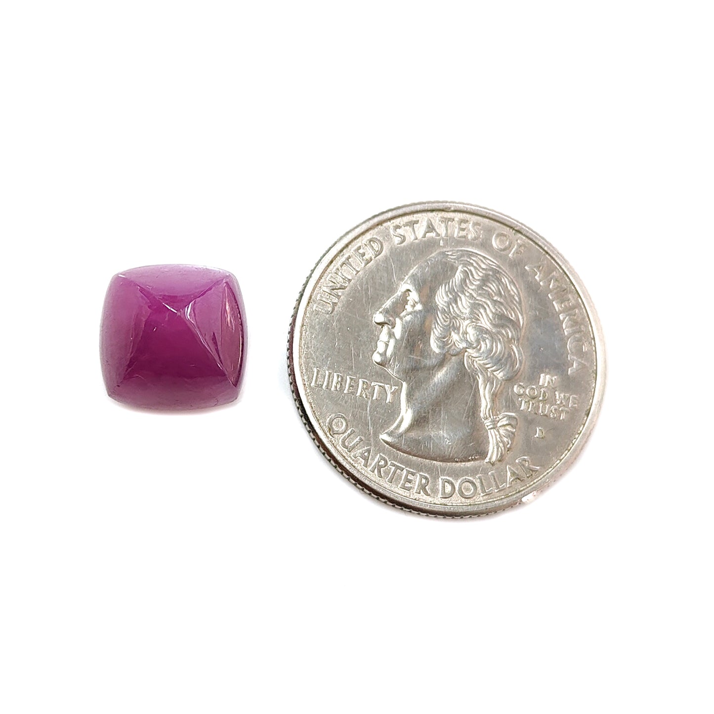 cabochon di pan di zucchero rosso rubino