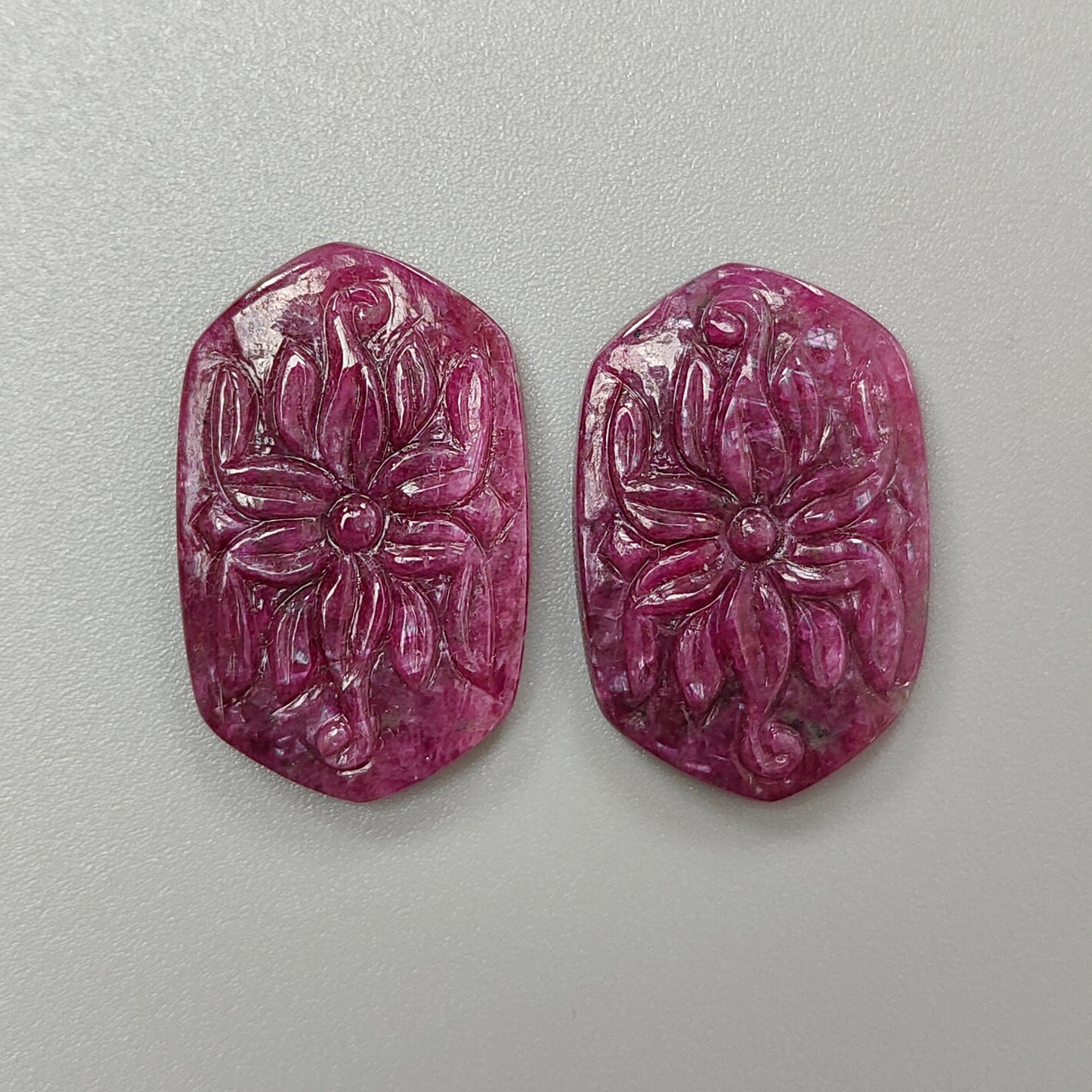 Ruby Gemstone Carving : 50.90cts Natural Untreated Unheated Red Ruby Hand Carved Hexagon Shape 28*19 - 29*19mm 2pc For Jewelry