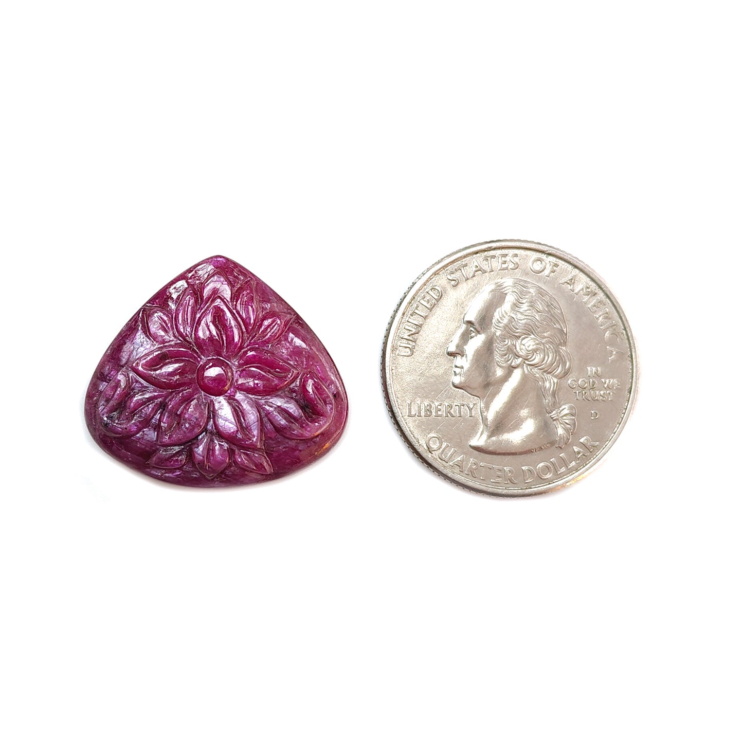 Intaglio a forma di pera in rubino rosso