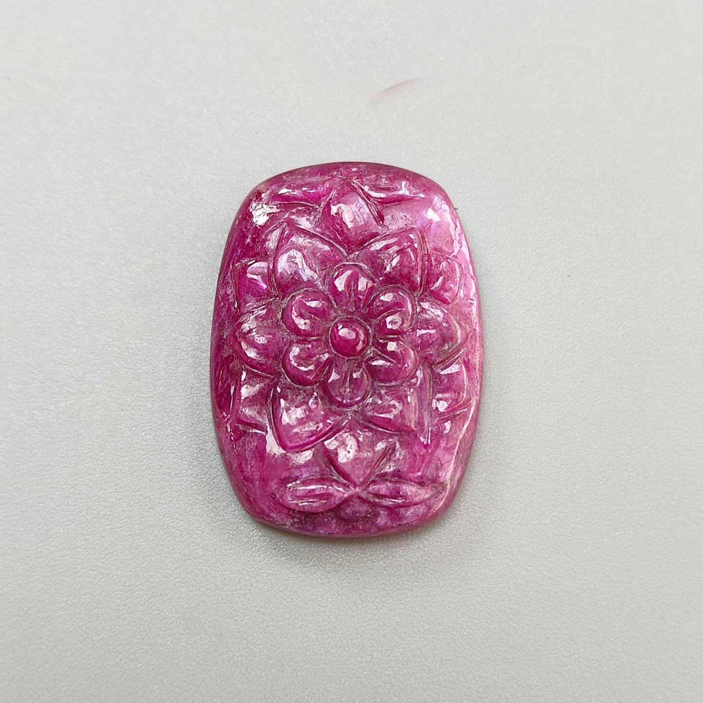 红宝石雕刻