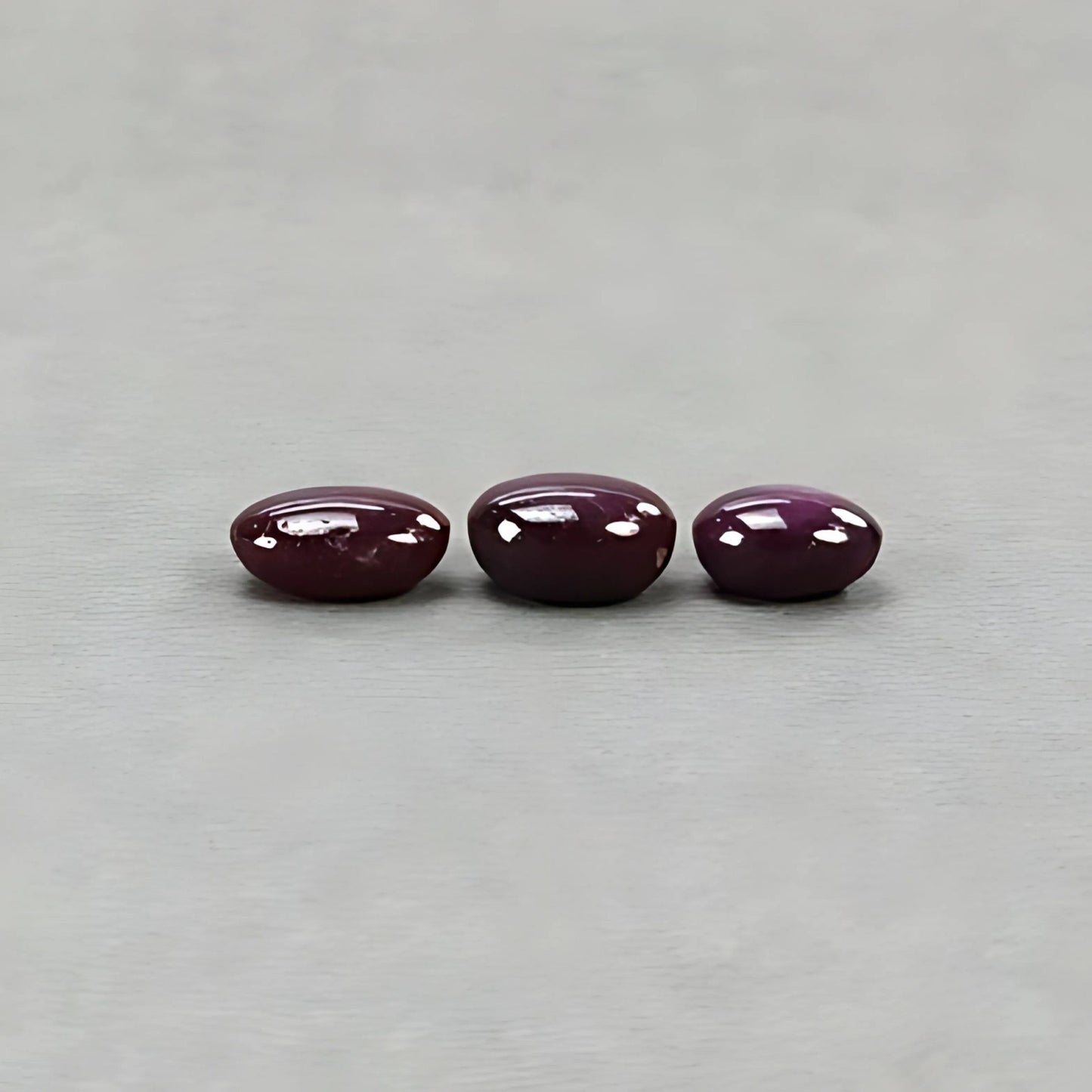 17.45cts Natural Untreated Star Ruby Gemstone Oval Shape Cabochon 10*8mm - 11*8mm 3pcs