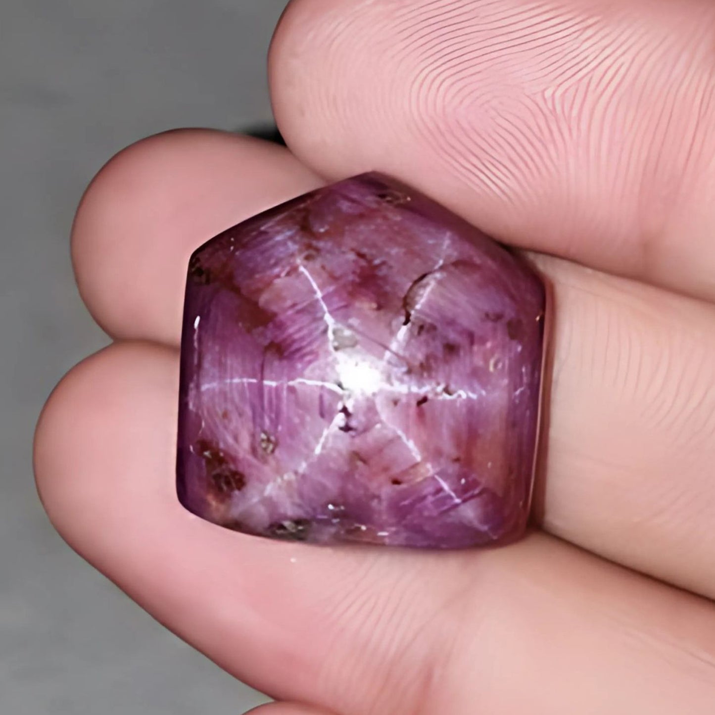 Étoile inégale RUby