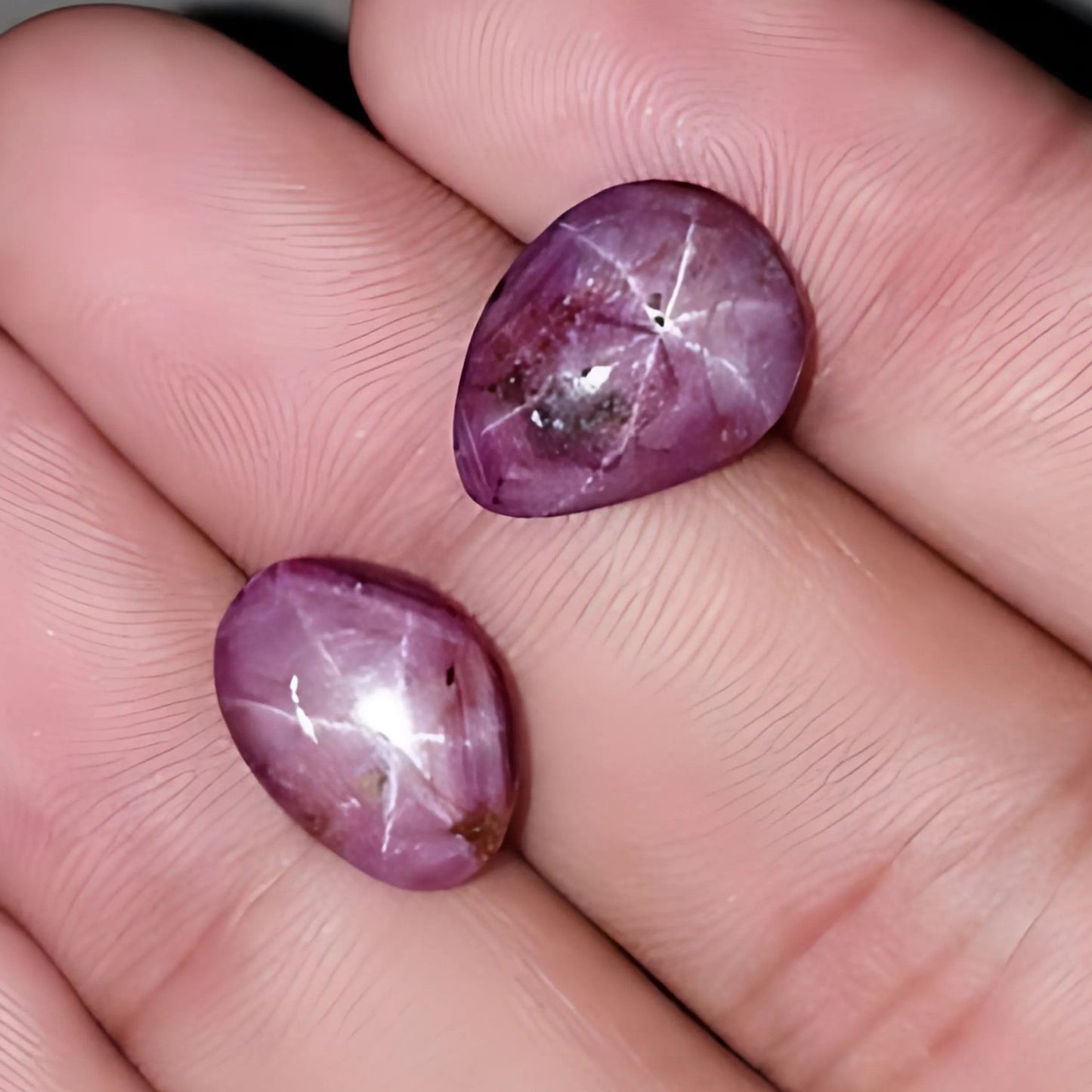 Cabochon di rubino stellato