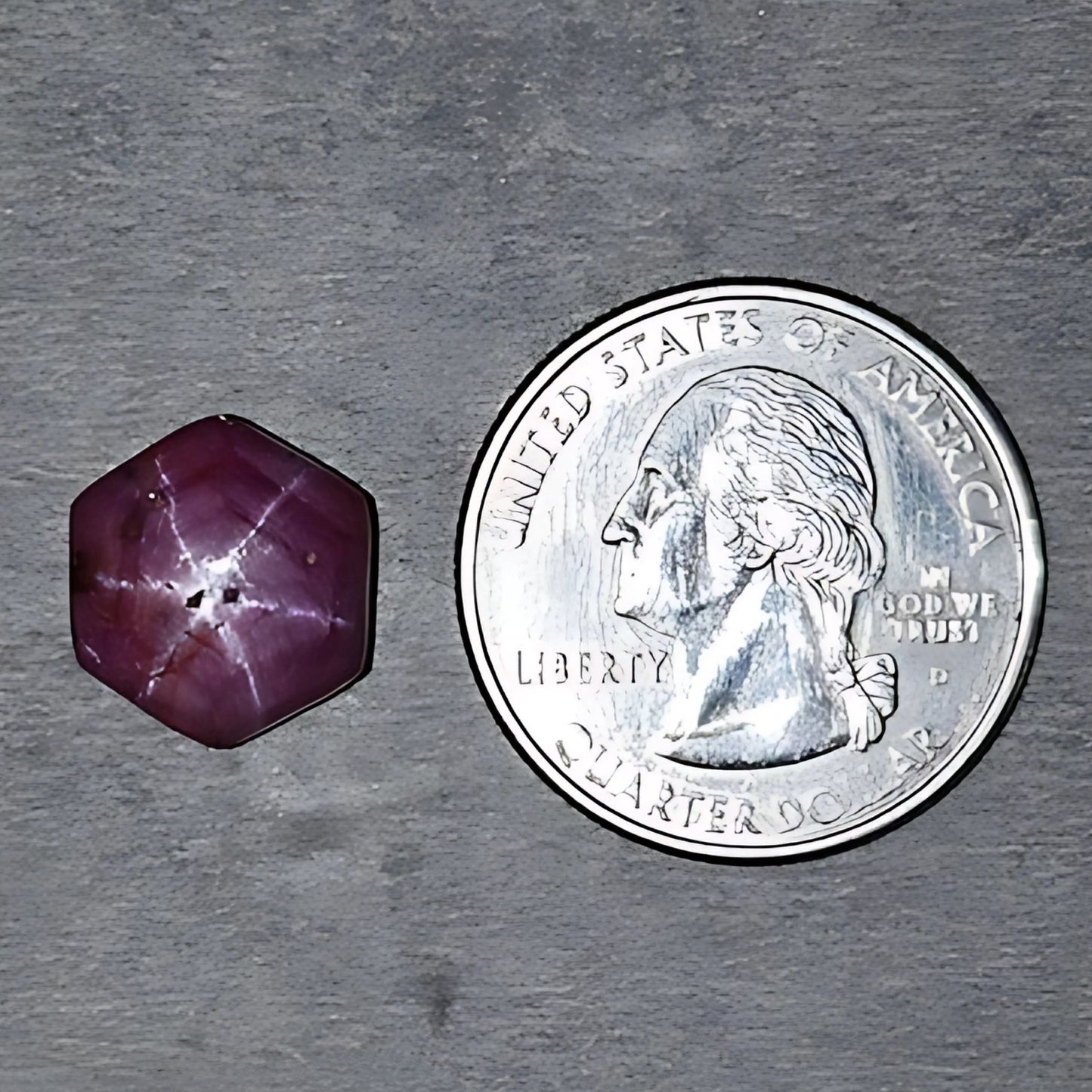 Rubis étoilé hexagonal