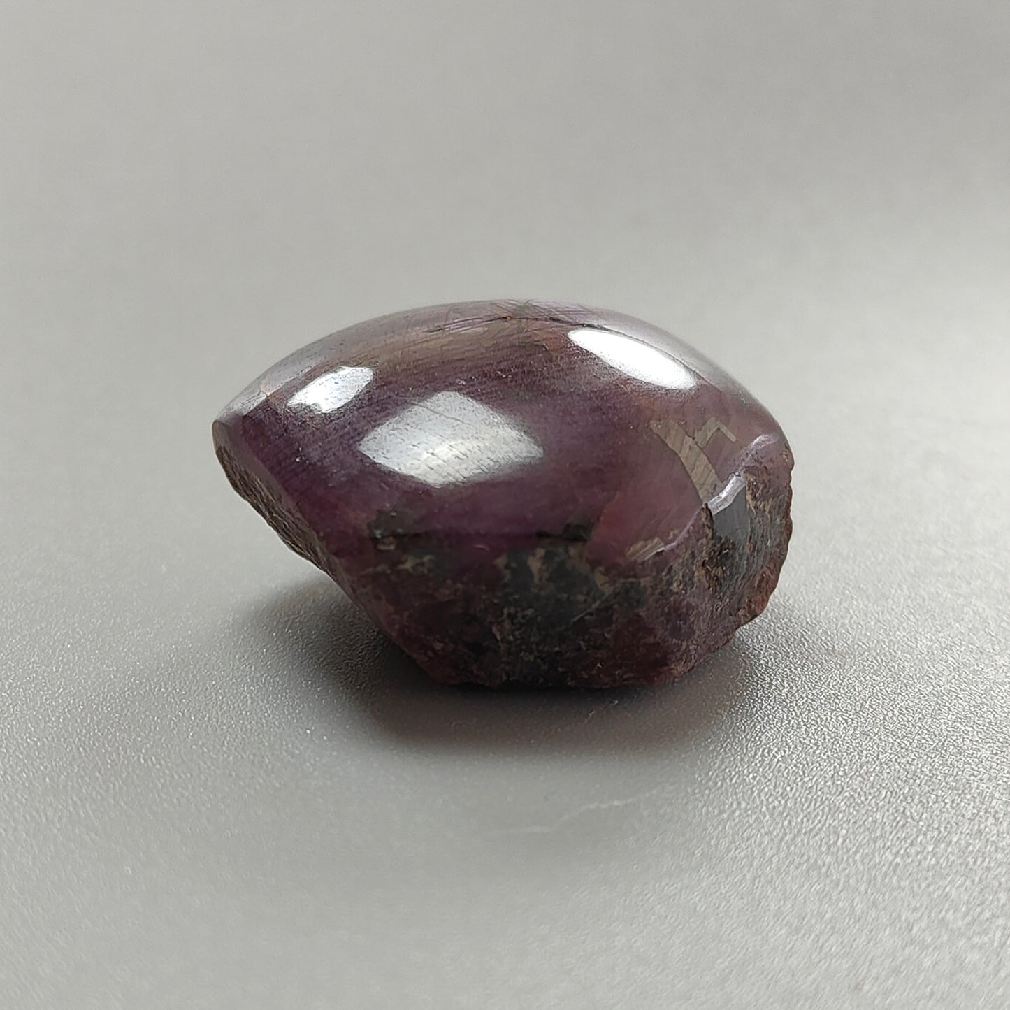 201.40cts Star Ruby With Black Rutile Crystal Gemstone Natural Rough Healing Specimen Hexagon Shape 33*29mm 1pc