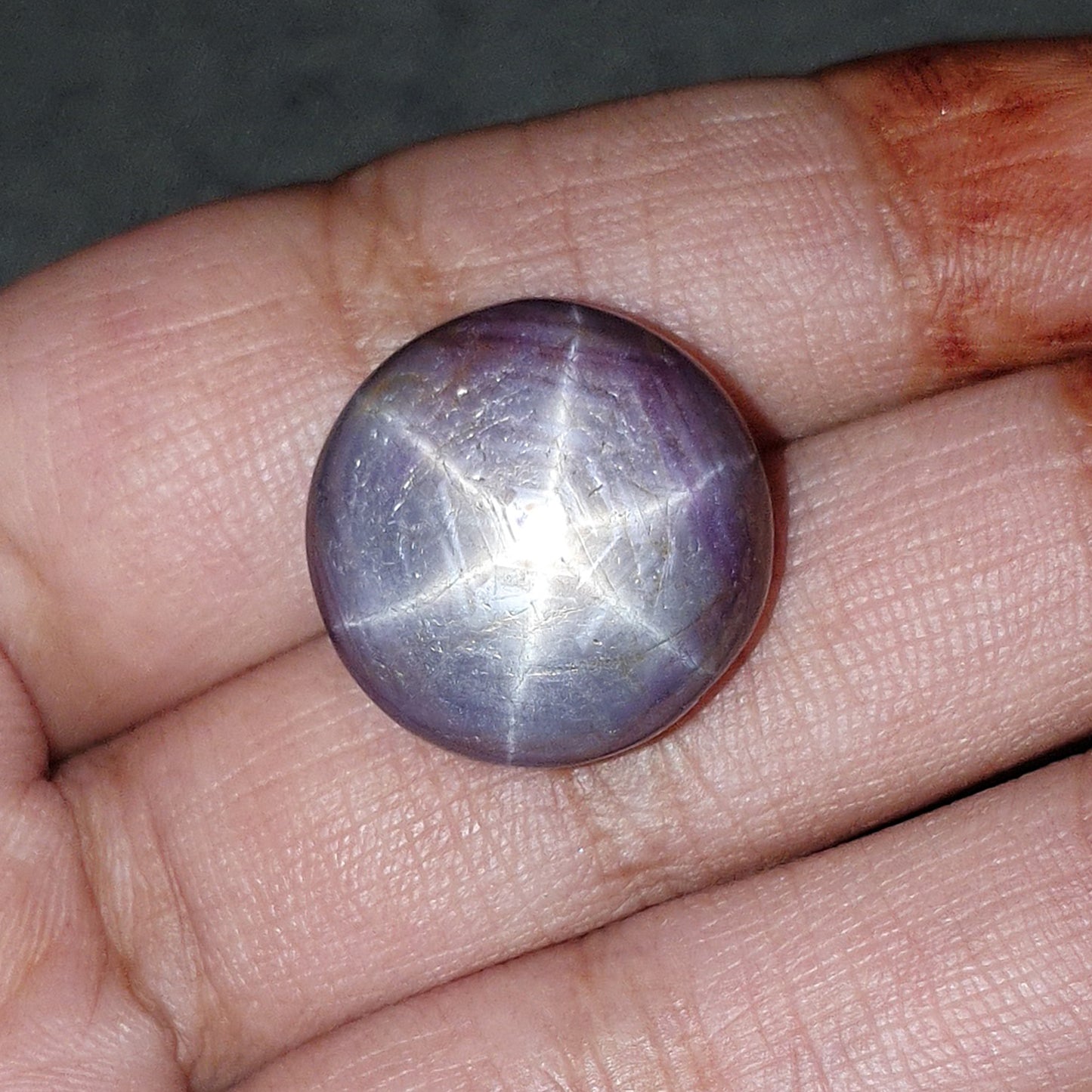 rubino stellato cabochon rotondo