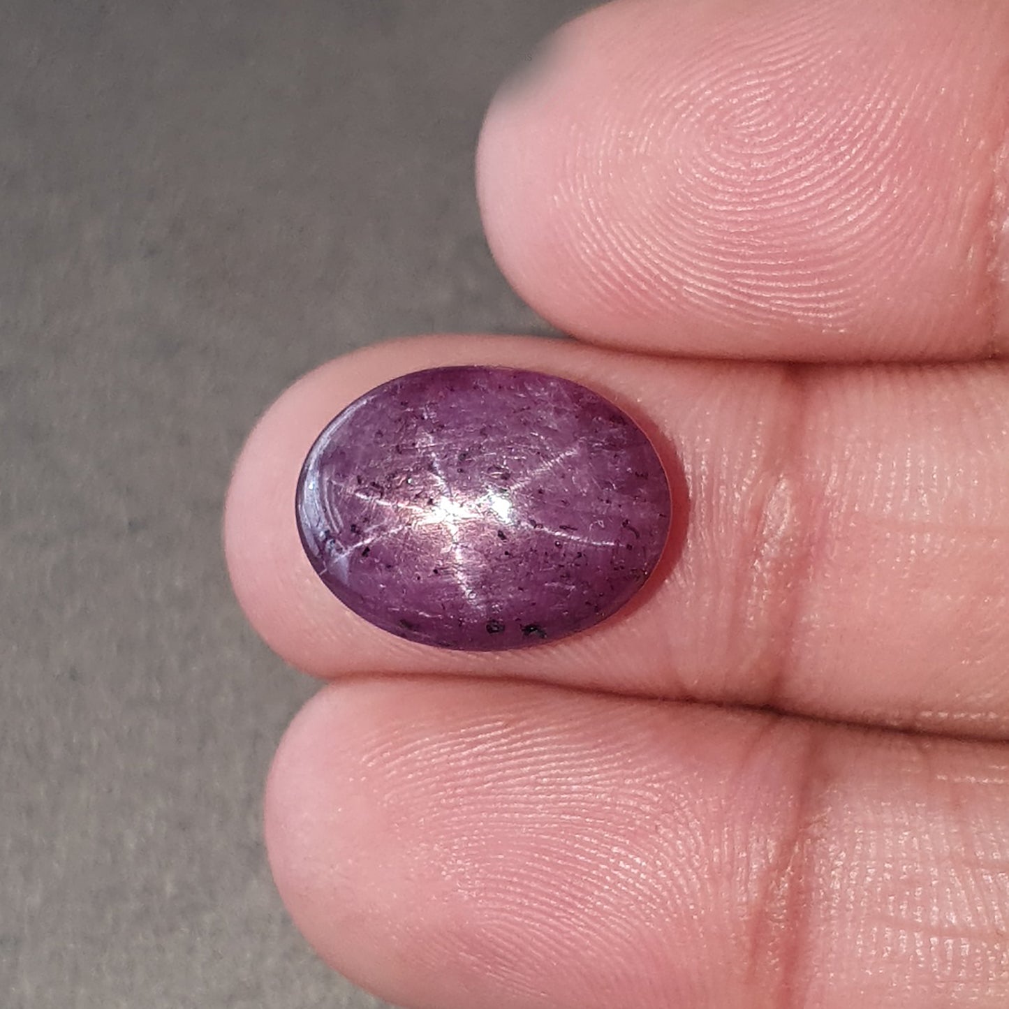 天然星光红宝石