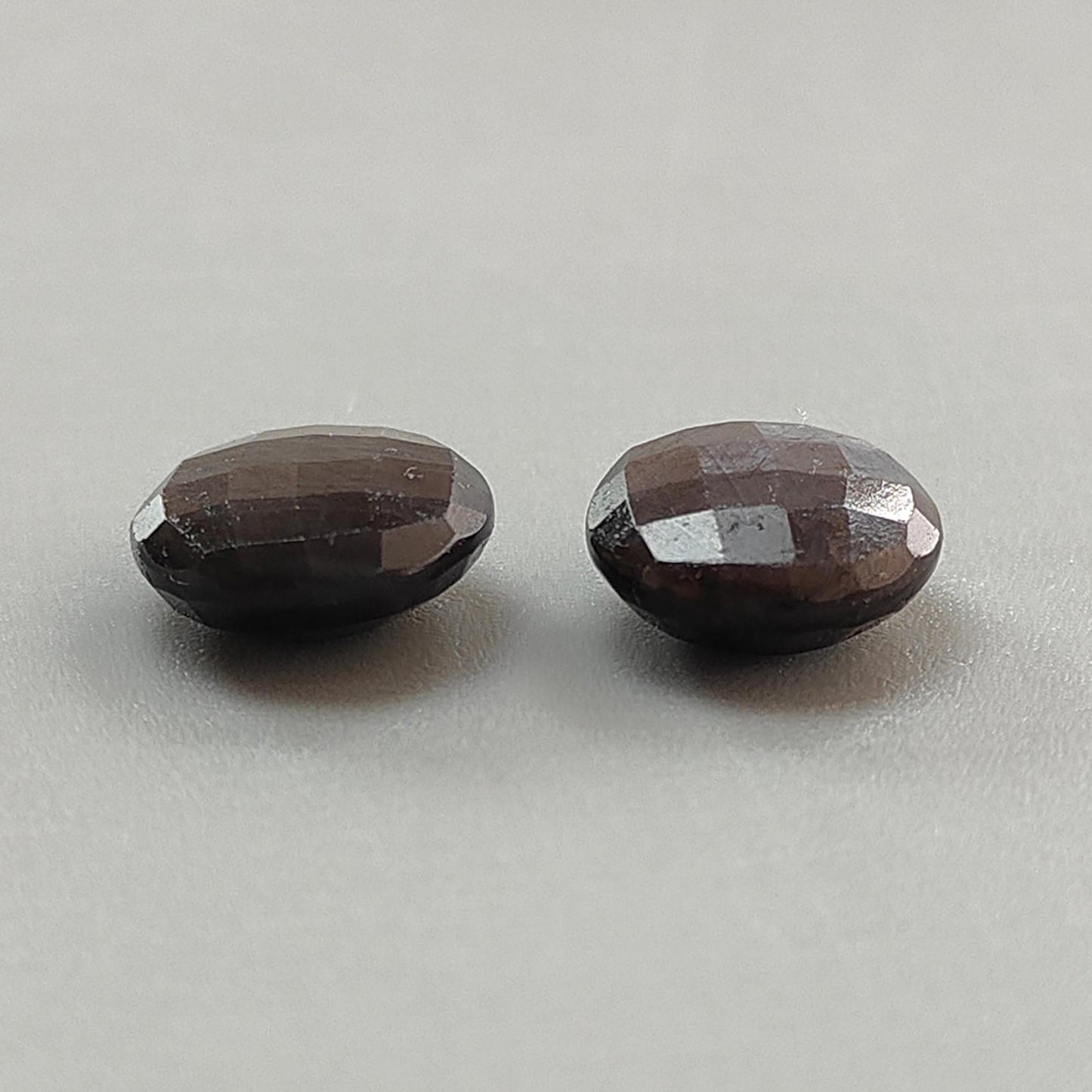 Silver Gray Sapphire Gemstone Faceted Cut: Natural Untreated Unheated Sapphire Cushion, Round Shape Faceted Pair for Jewelry