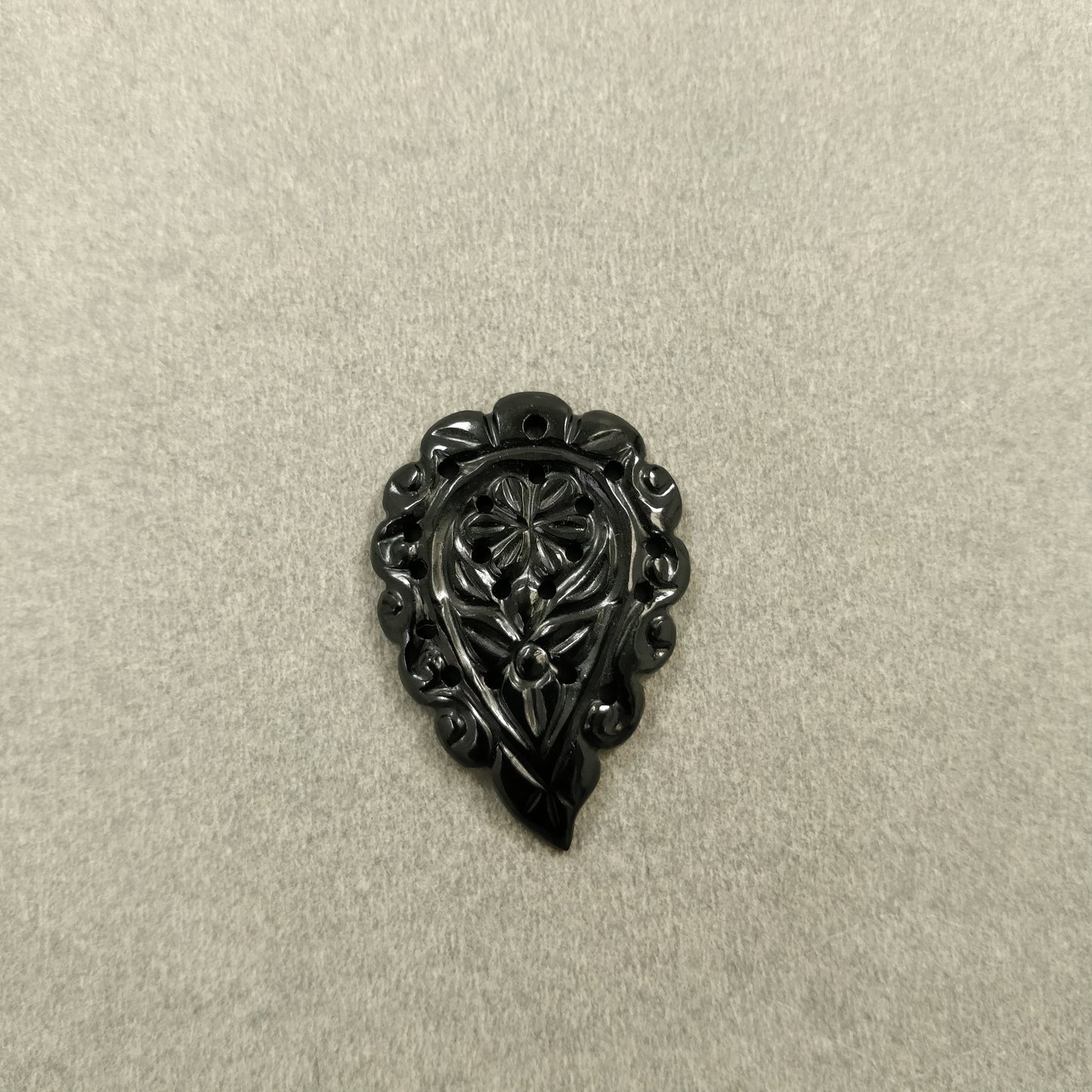 ONYX Gemstone SMALL LEAF Carving : 18.00cts Natural Onyx Gemstone One Sided Hand Carved Small Size Indian Leaf 32*22mm 1pc For Pendant
