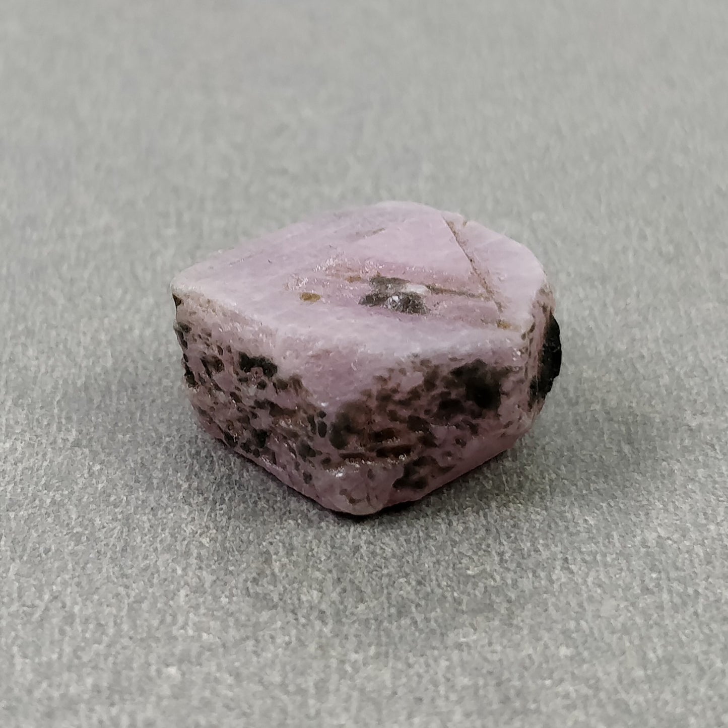 RECORD KEEPER Pink SAPPHIRE Gemstone Crystal : 30.55cts Natural Untreated Unheated Triangle Formative Sapphire Specimen 19*15mm