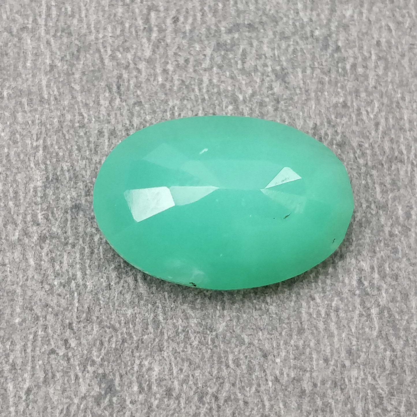 Oval Shape Chrysoprase