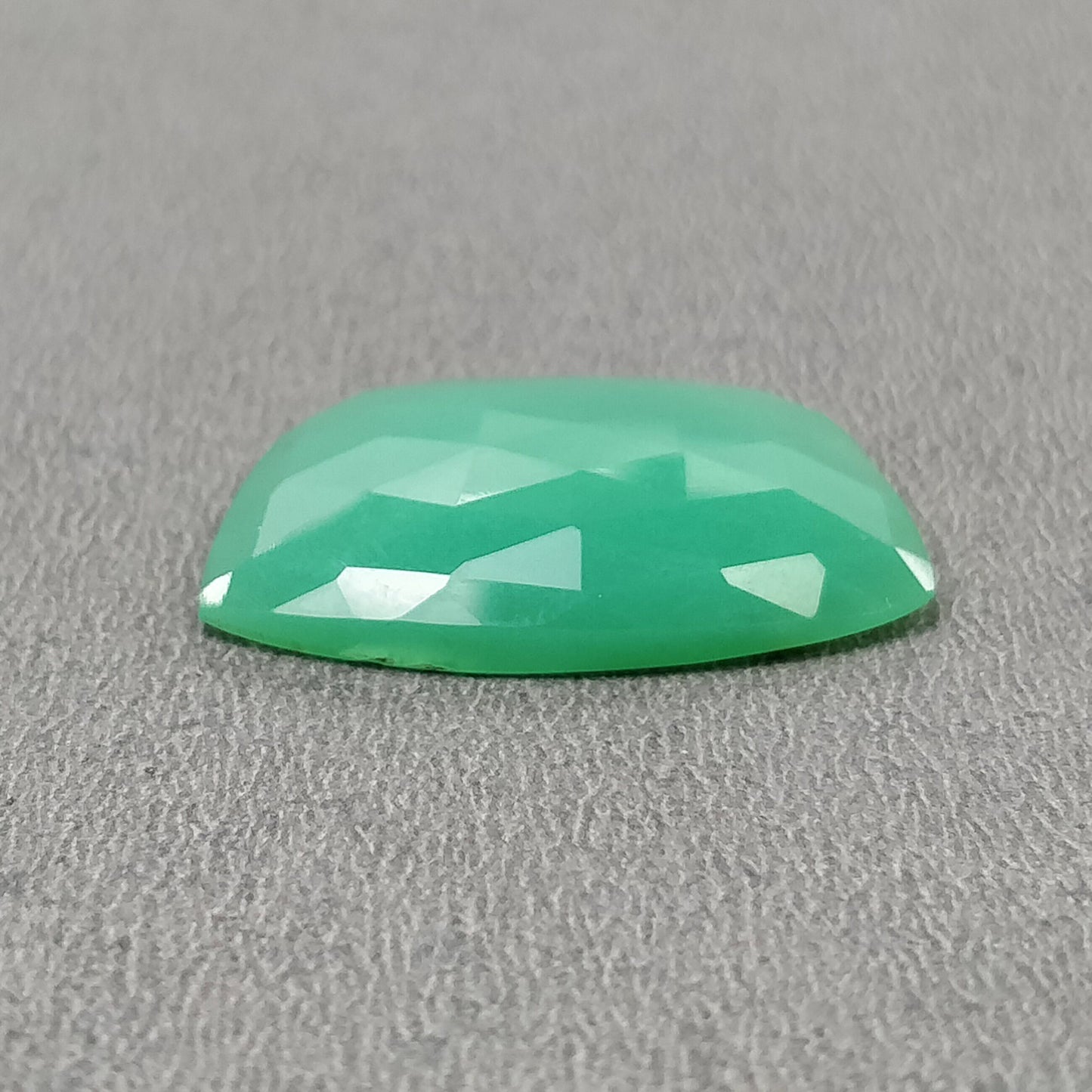 Chrysoprase Cut
