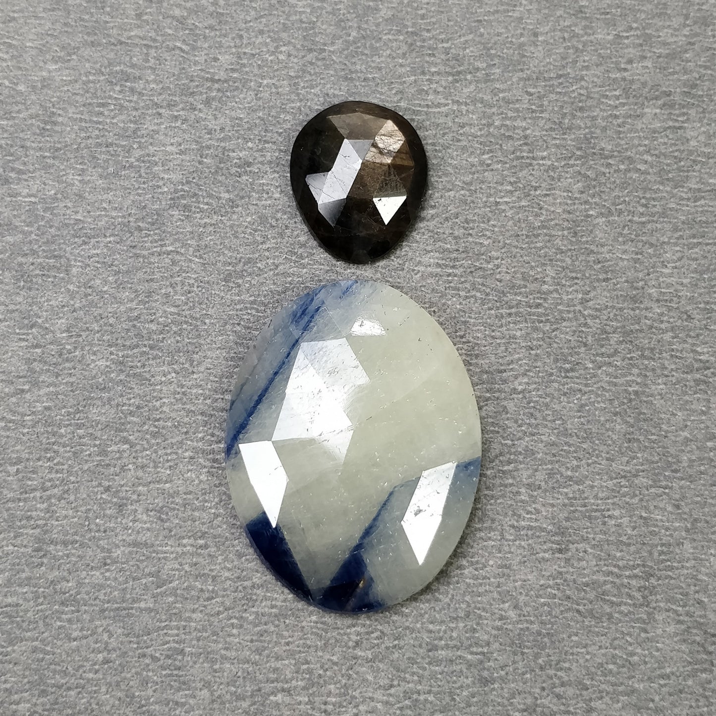Sapphire Gemstone