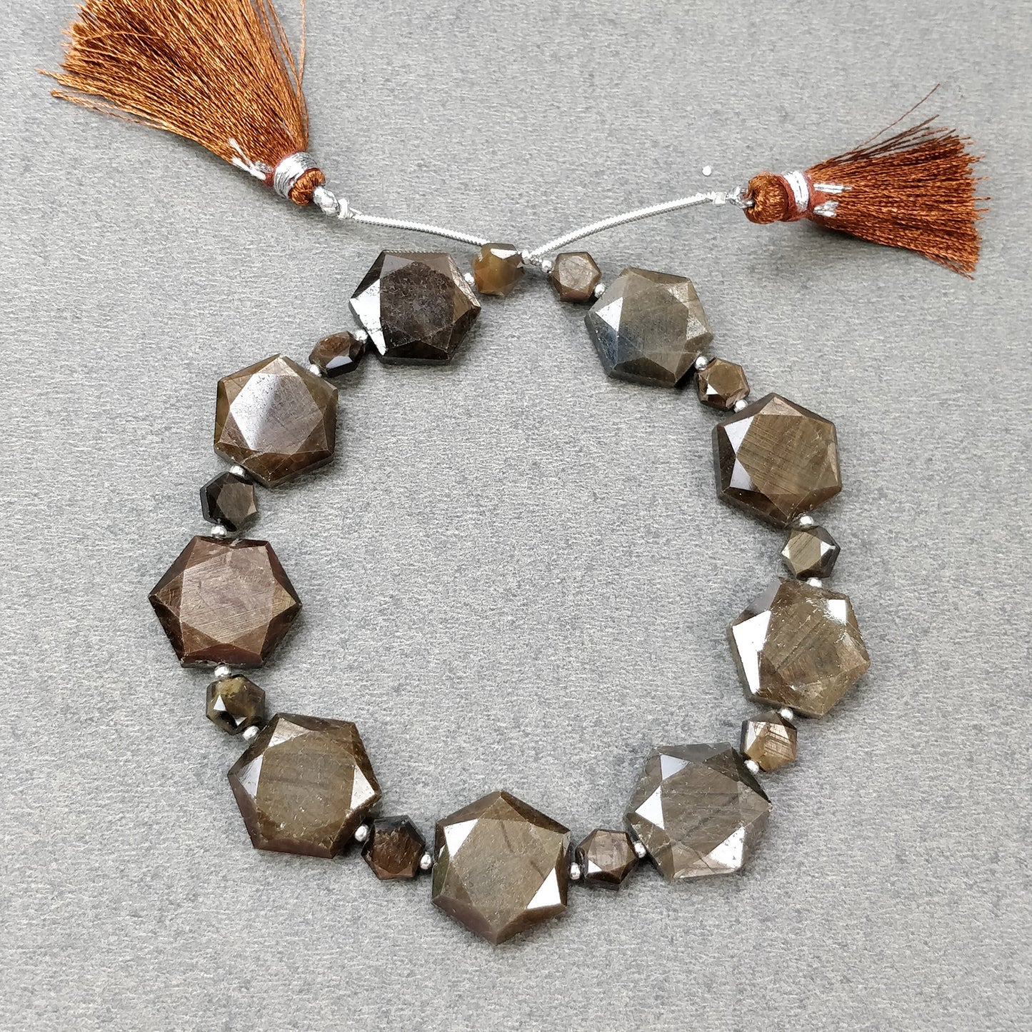 Saphire Gemstone