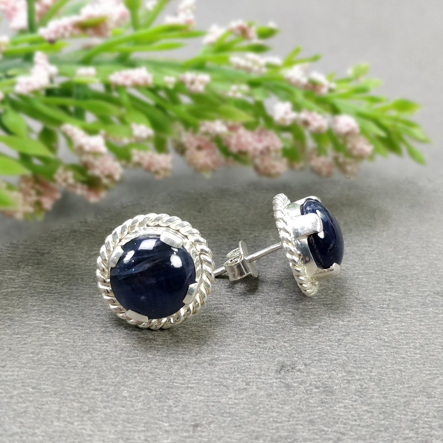 Sapphire Gemstone