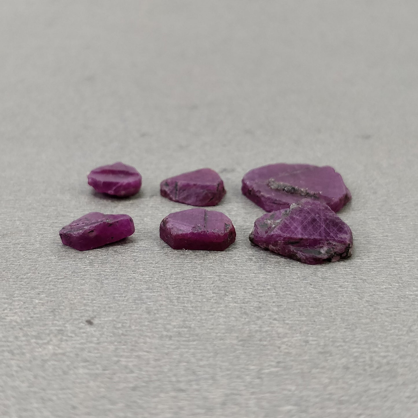 RECORD KEEPER RUBY Gemstone Crystal : 20.15cts Natural Untreated Red Ruby Triangle Formative Specimen 8*6mm - 15.5*13mm 6pcs