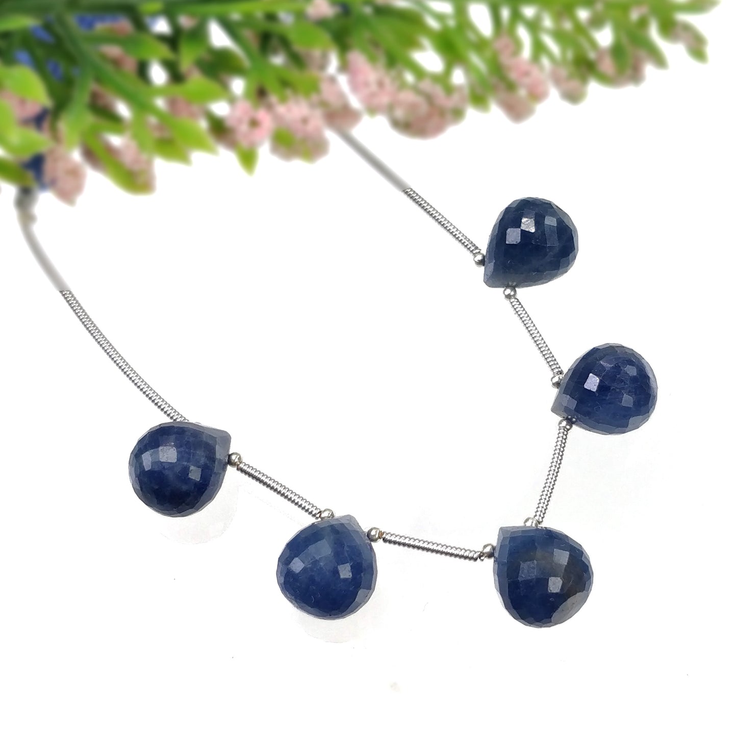 Faceted beads