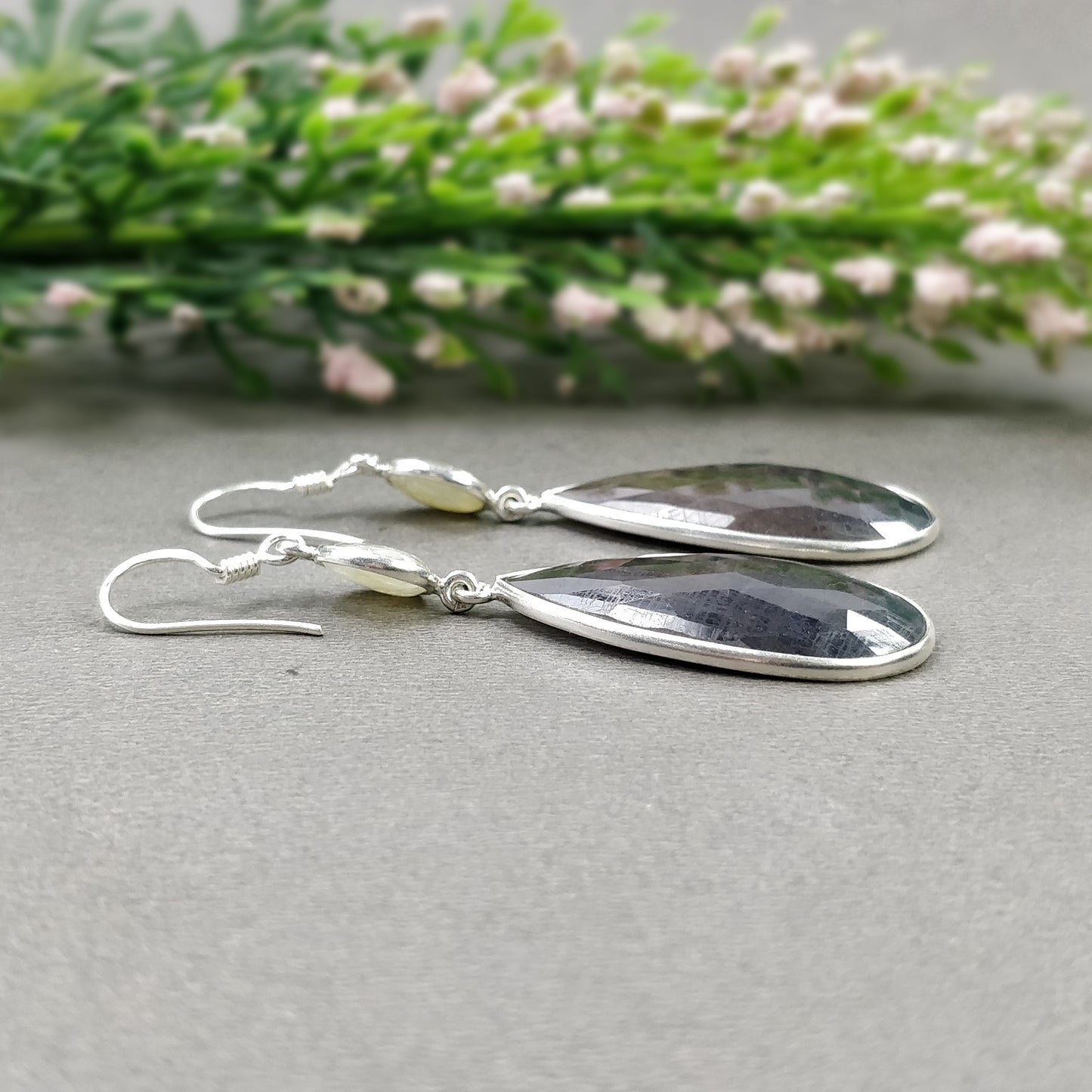 Prong Set Earring