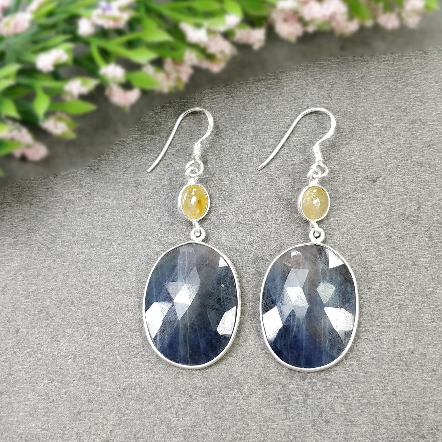 Oval Shape Earring